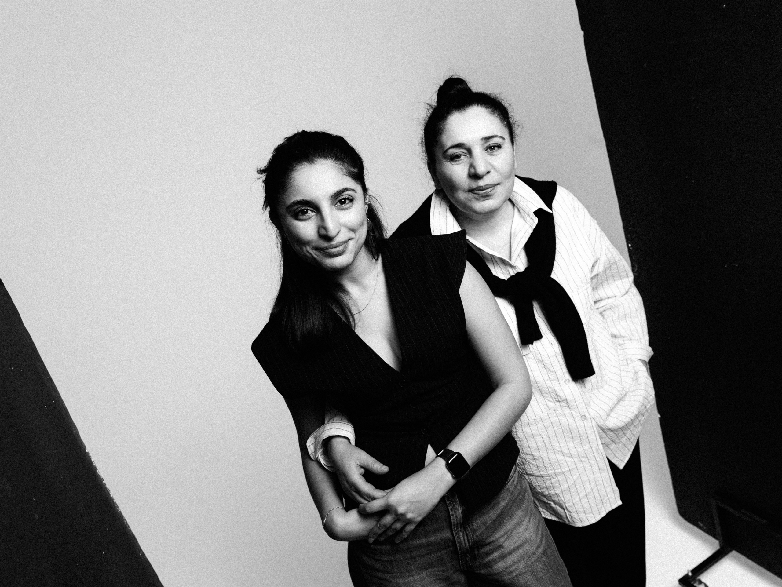 Сюзанна с Мамой для семейного альбома. Антон Ермаков | Коммерческий фотограф в Москве