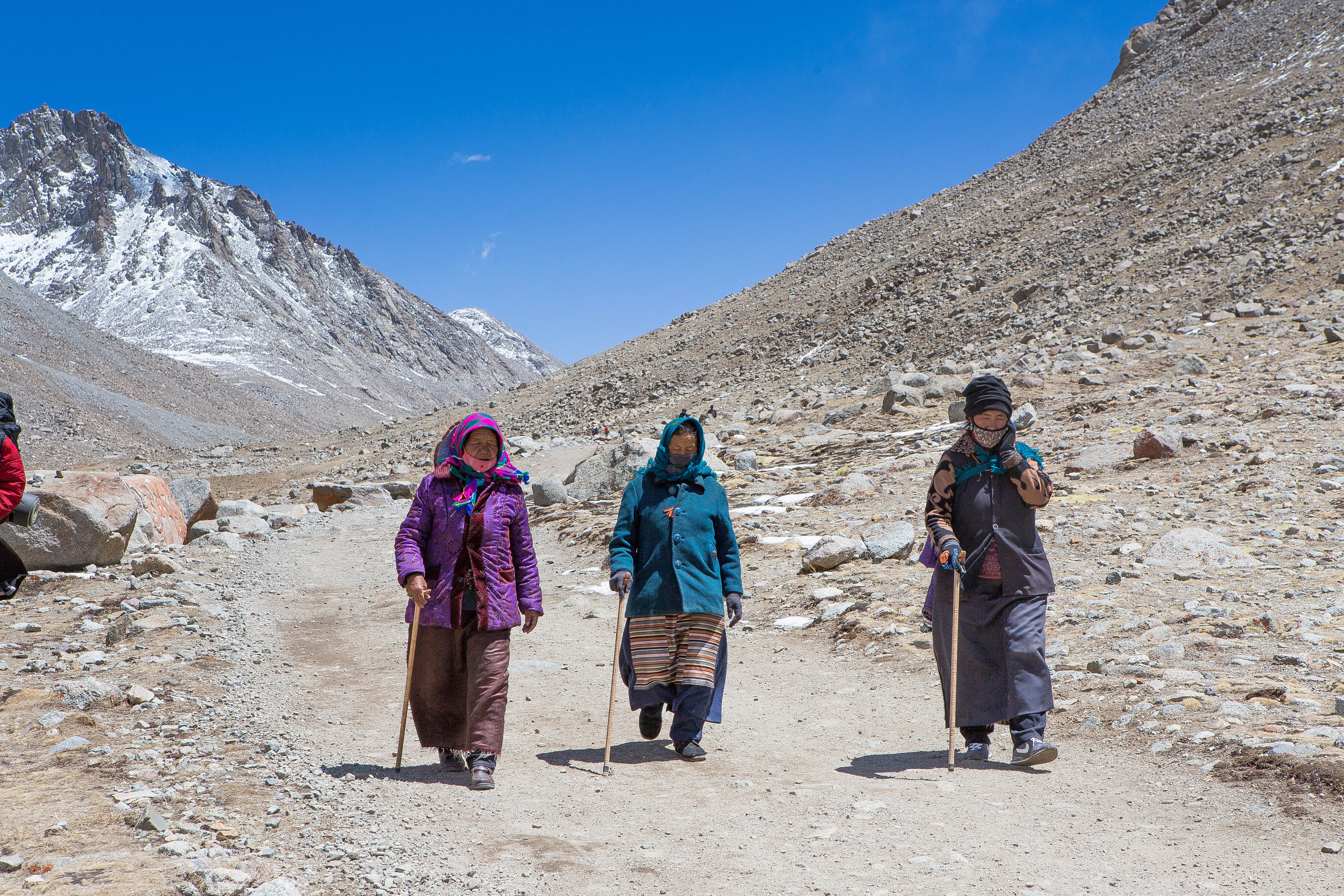 Люди идут по свету. Творческие сьемки