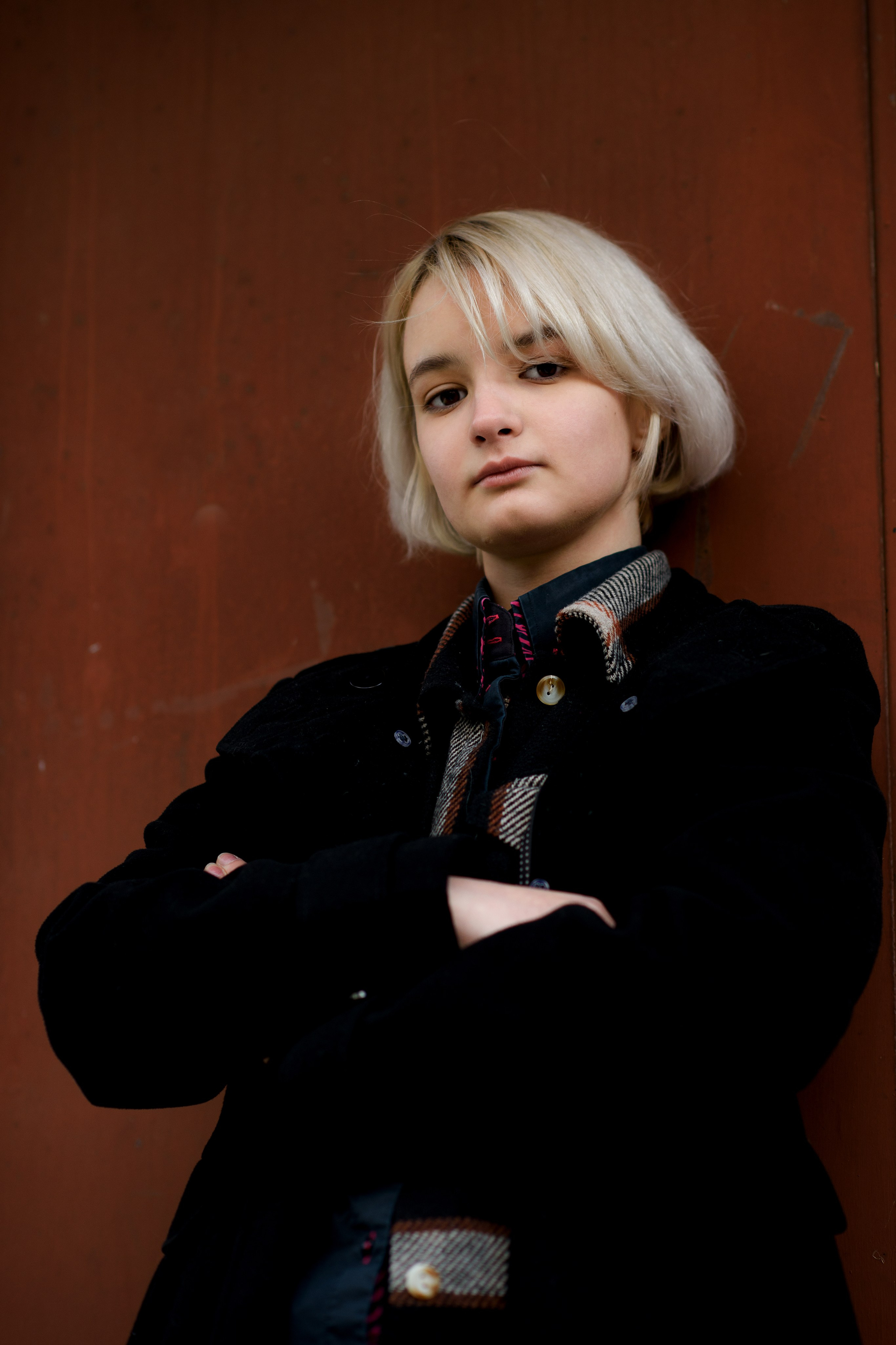 Фотосессия девочки подростка в осеннем саду. Главная