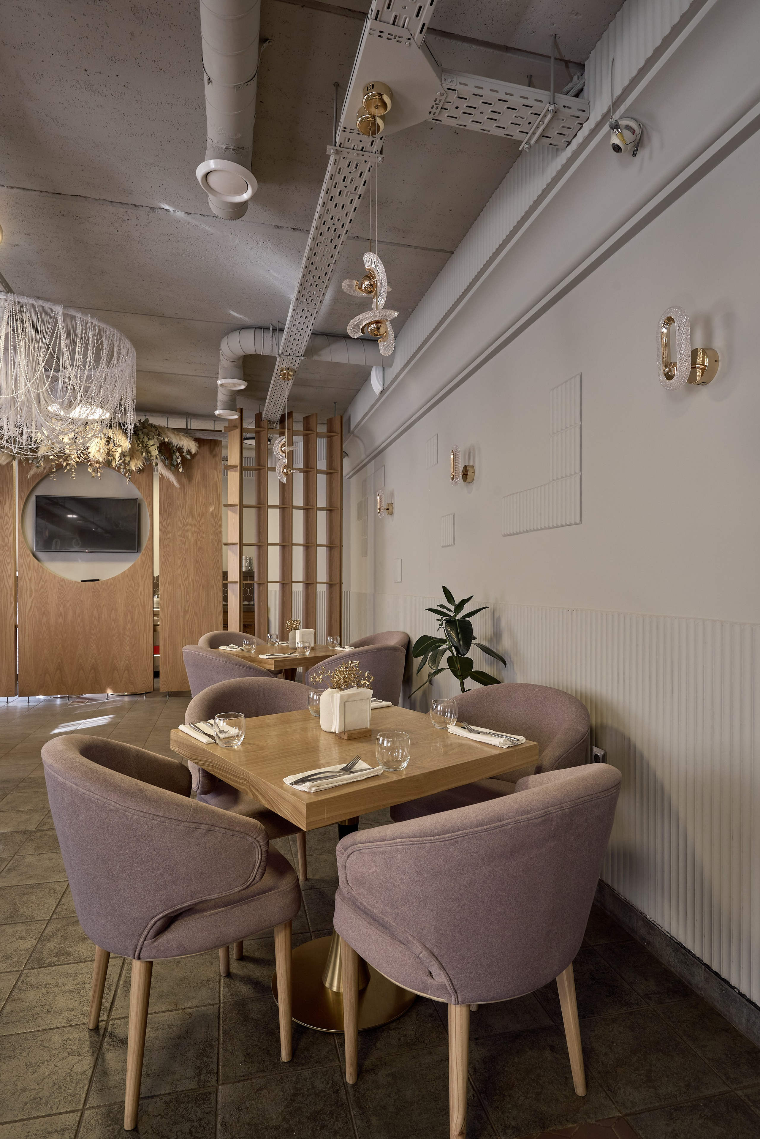 Ресторан М.Оне, Магнитогорск. Абросимов Лев интерьерный и архитектурный фотограф