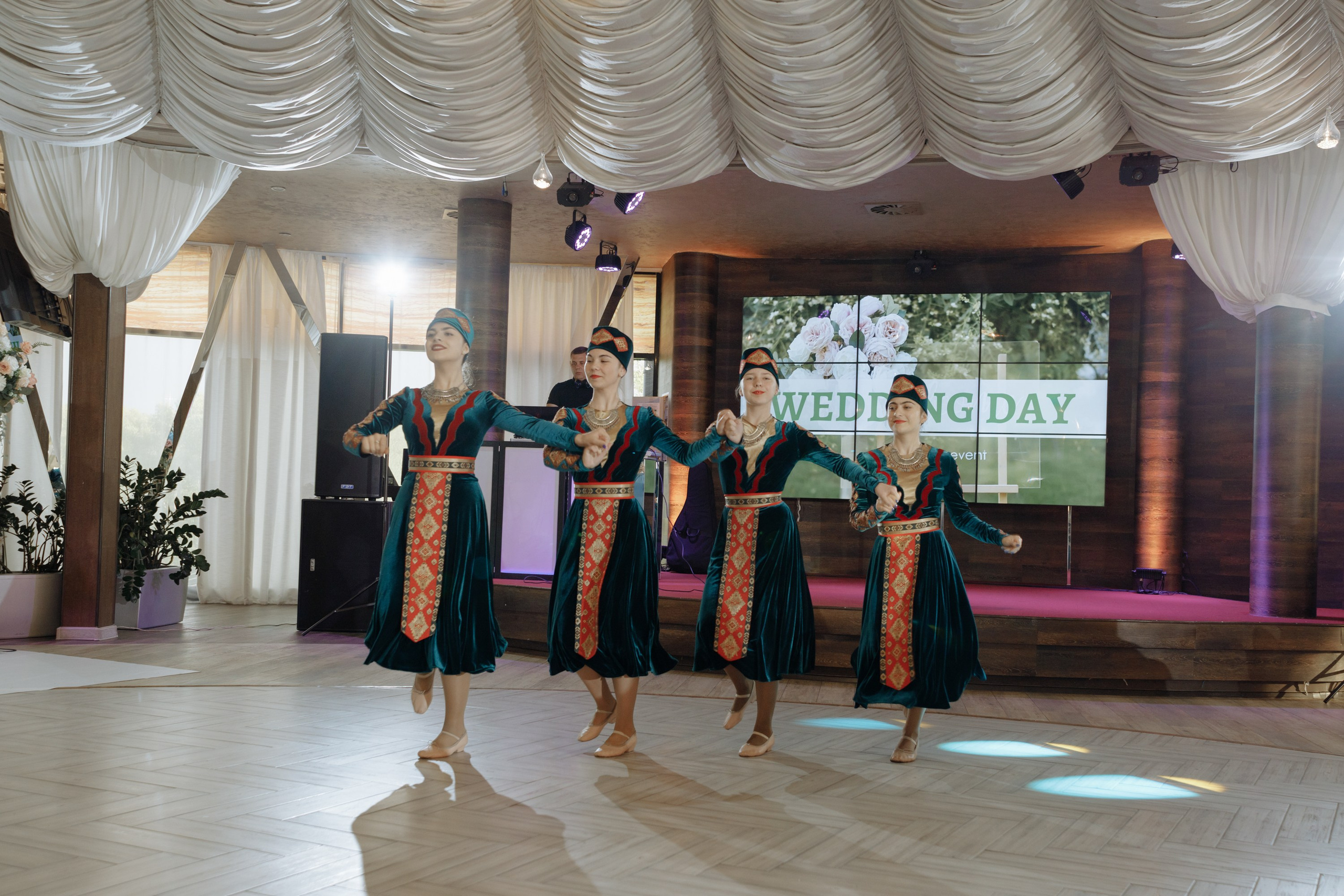 Степан и Элянора (полный день). Свадебный фотограф