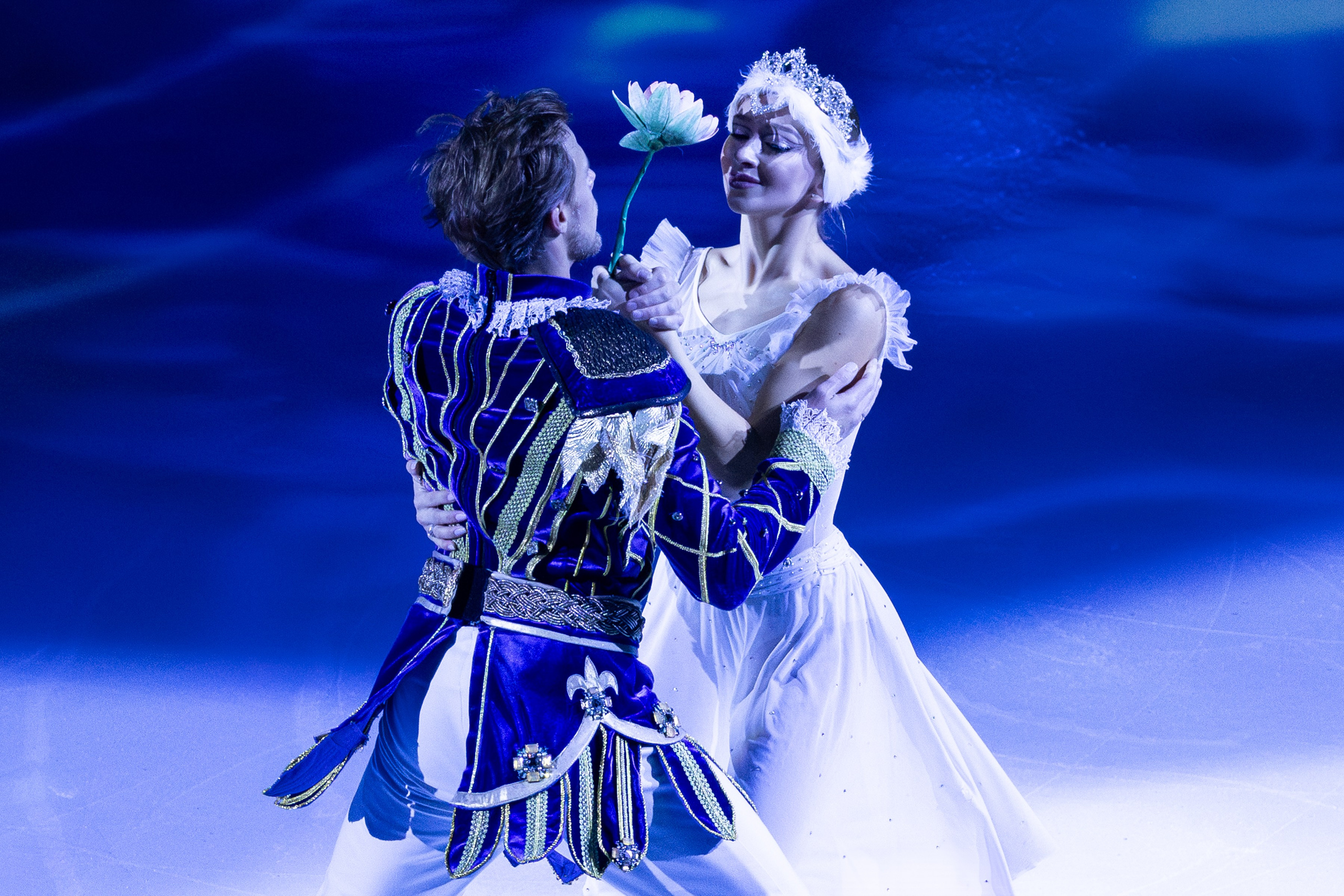 ЛЕБЕДИНОЕ ОЗЕРО