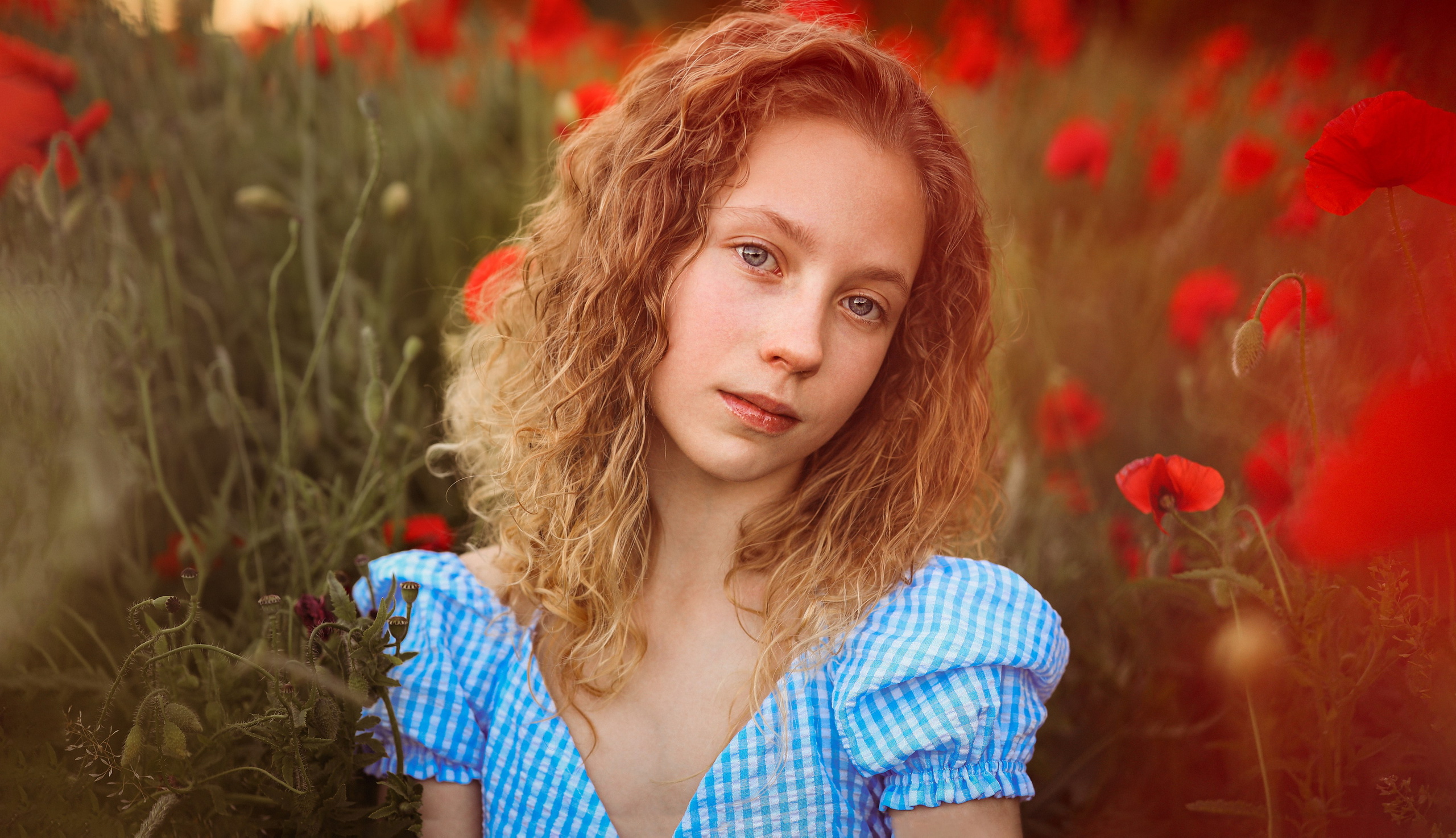 Детская фотосессия в маках. Свадебный и семейный фотограф в Абхазии Жанна Соснина