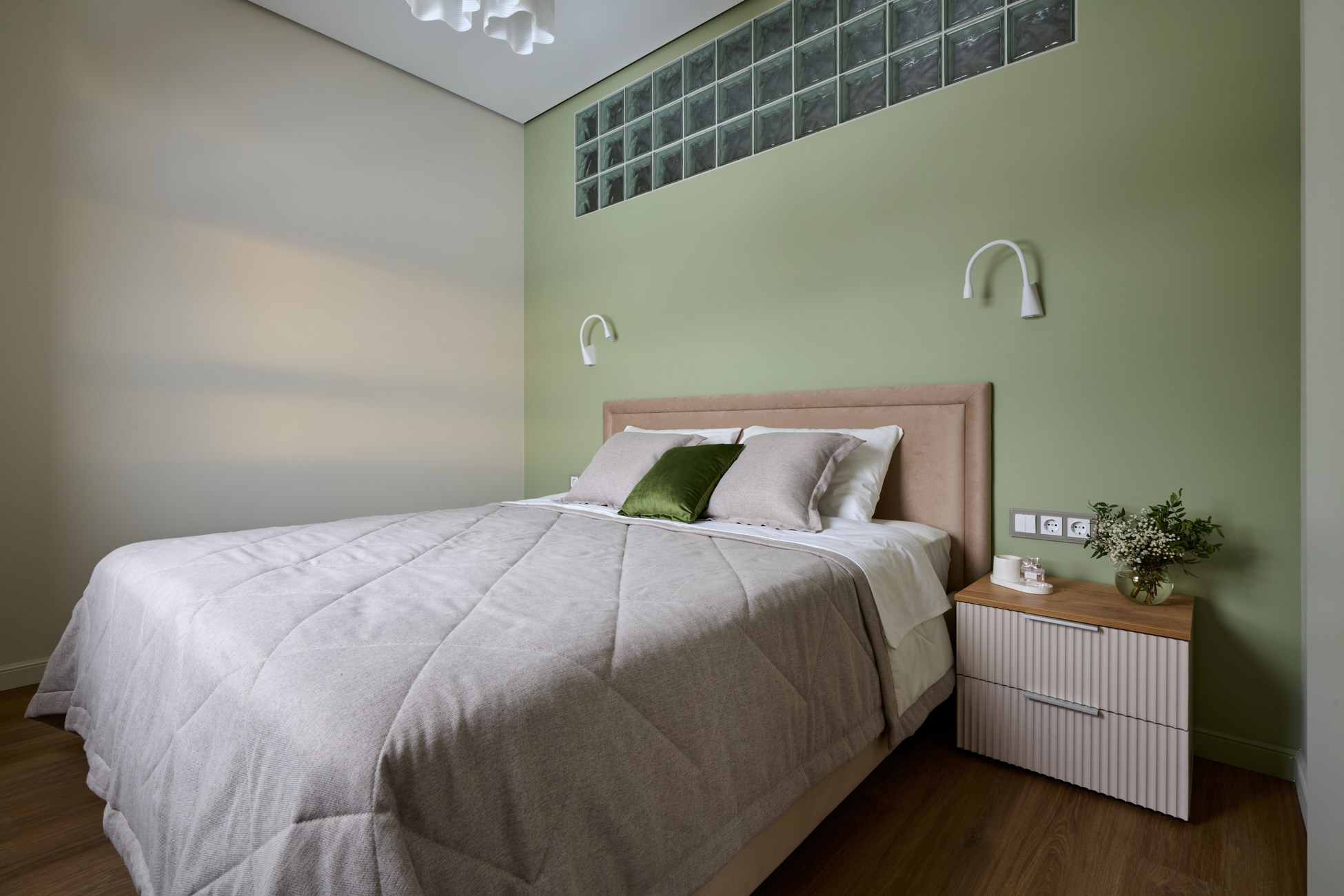 «Элегантность сквозь минимализм: История дизайна в ЖК 'Движение Тушино'». Фотограф для дизайнеров, застройщиков и бизнеса — интерьеры и архитектура — Роман Свободный в Москве и по России