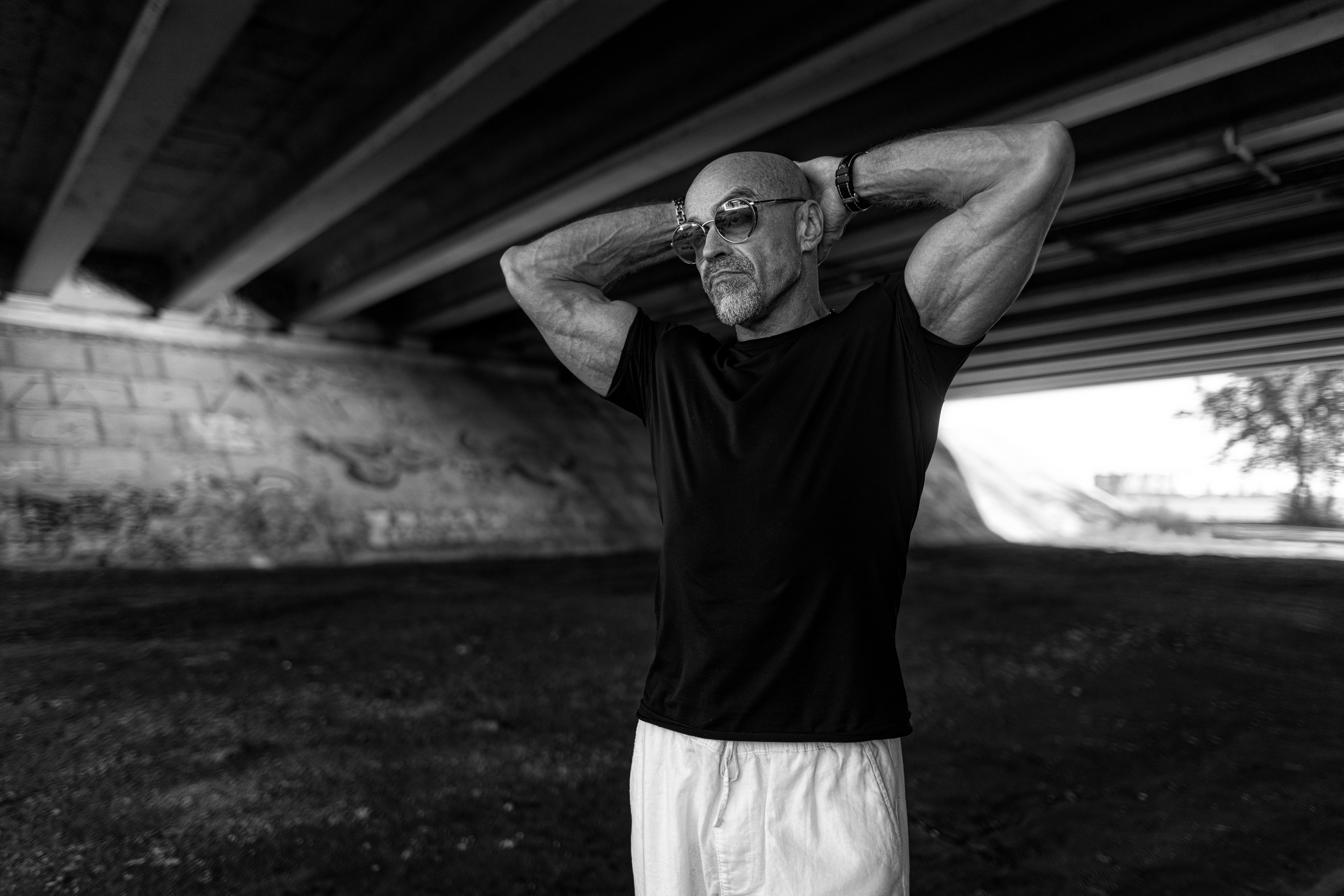 Фотосет на улице и спортплощадке с Александром для контента. Дмитрий Шульгин, портретный фотограф в Воронеже