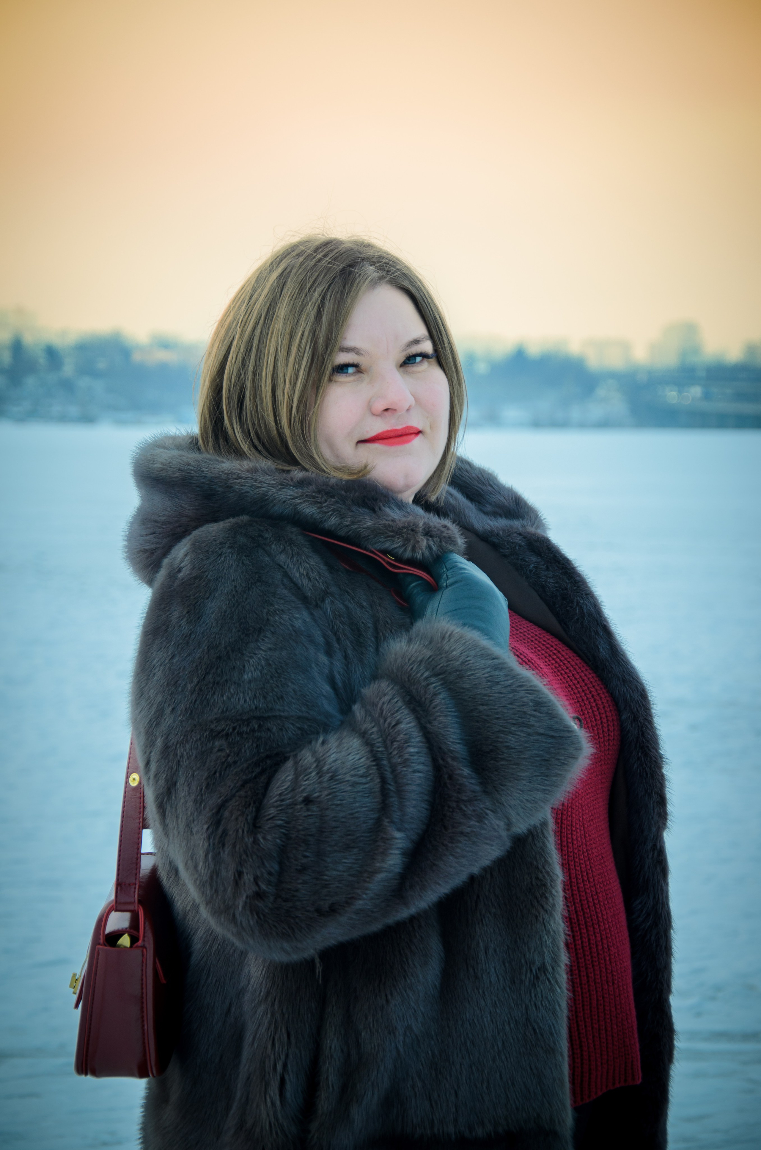 Оксана в зимний вечер. Мультифотограф Виктория Лихоманова