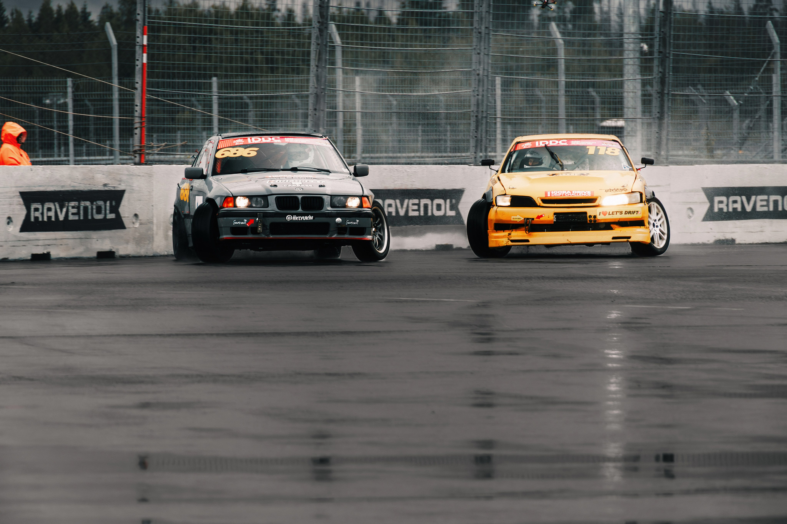 IDDC Этап 2: Бетонный Колизей и блогеры в деле