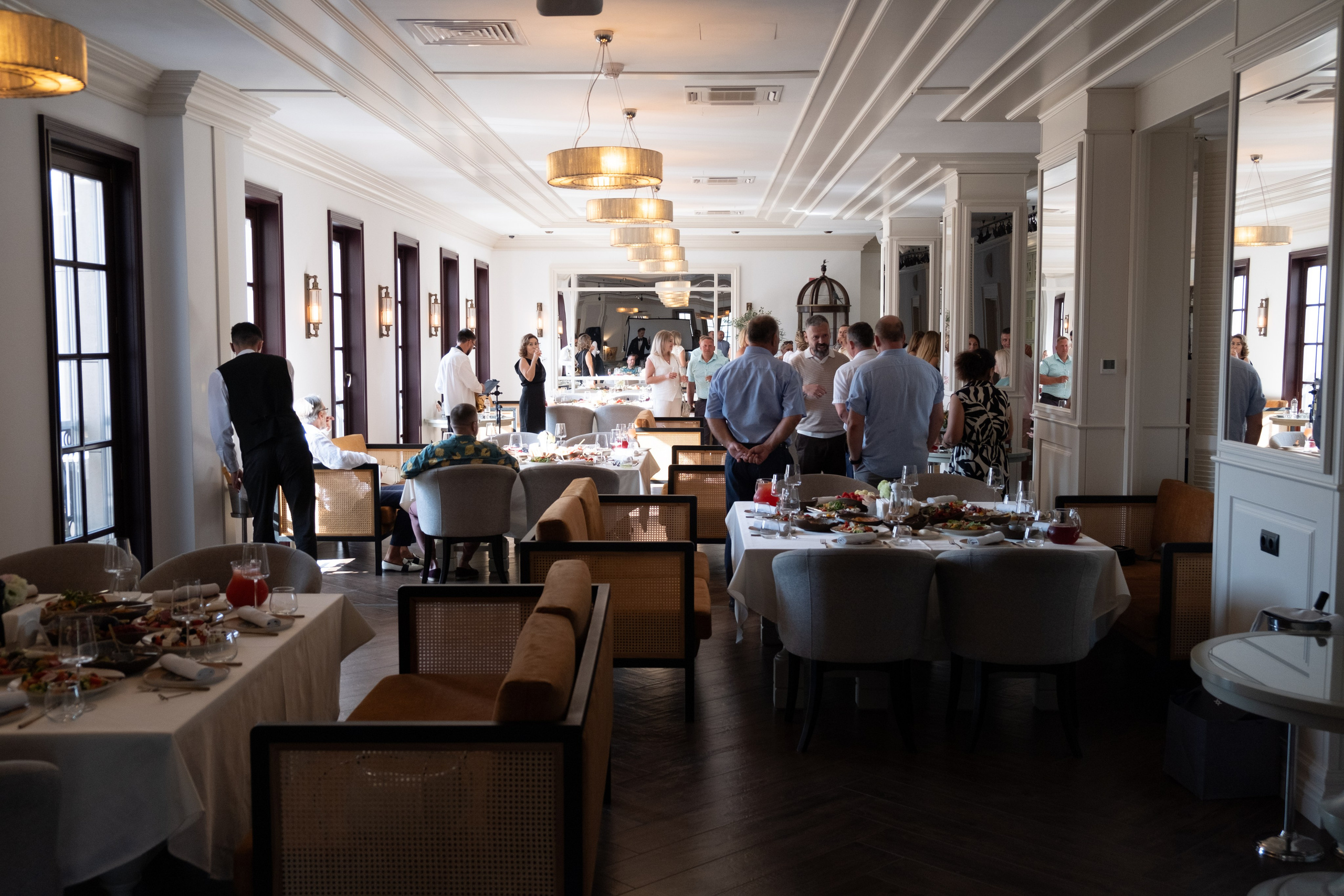 Фотограф на юбилей в Крыму | Съемка дня рождения | Илья Желдак. Профессиональная фотосъемка в Крыму. Натуральные эмоции и живые кадры. Забронируйте дату прямо сейчас!