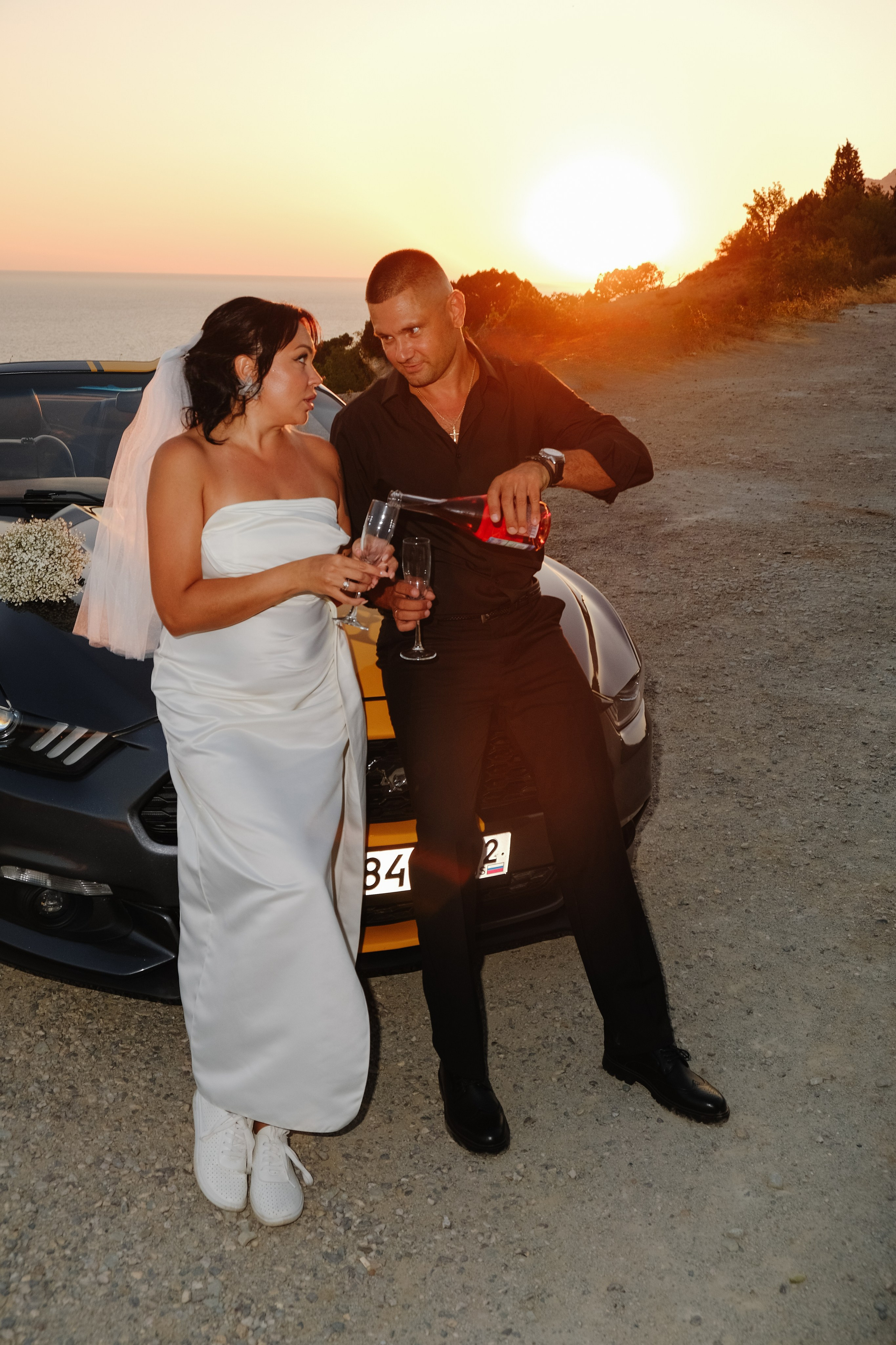 Свадьба в Ялте │ Воронцовский и Ливадийский дворец │ Форд Мустанг │ Крымский Санторини │ Илья Желдак. Свадебный фотограф и видеограф в Крыму! Ваш день будет незабываемым!