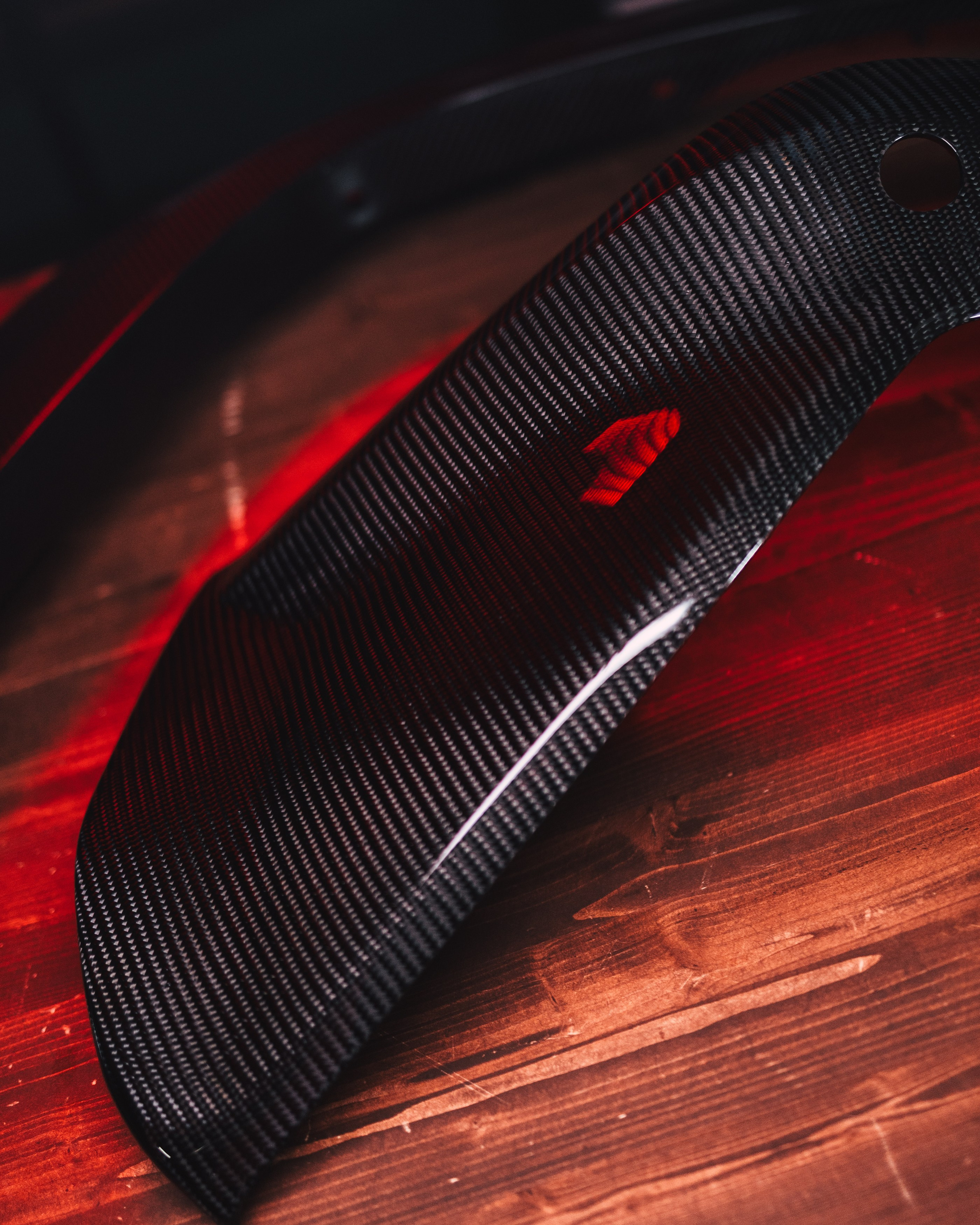 Ram TRX ламинация карбоном внешних элементов кузова, салона и установка распорки. DeLorein