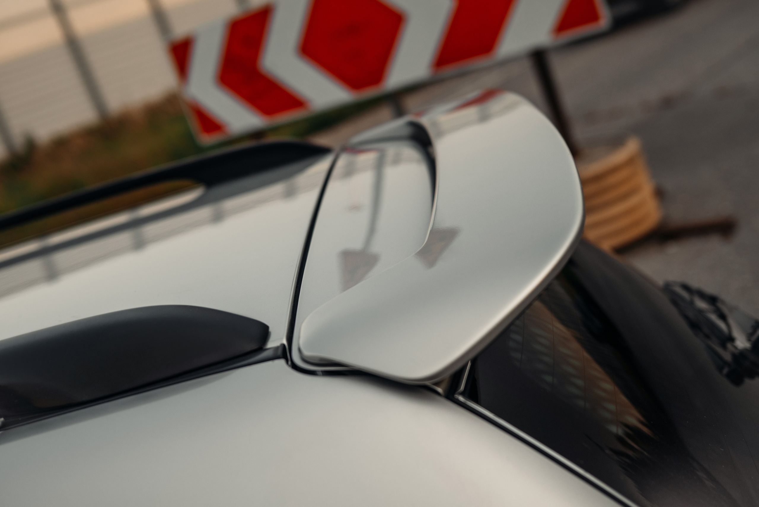 Toyota Crown Estate Athlete V JZS171W. DeLorein