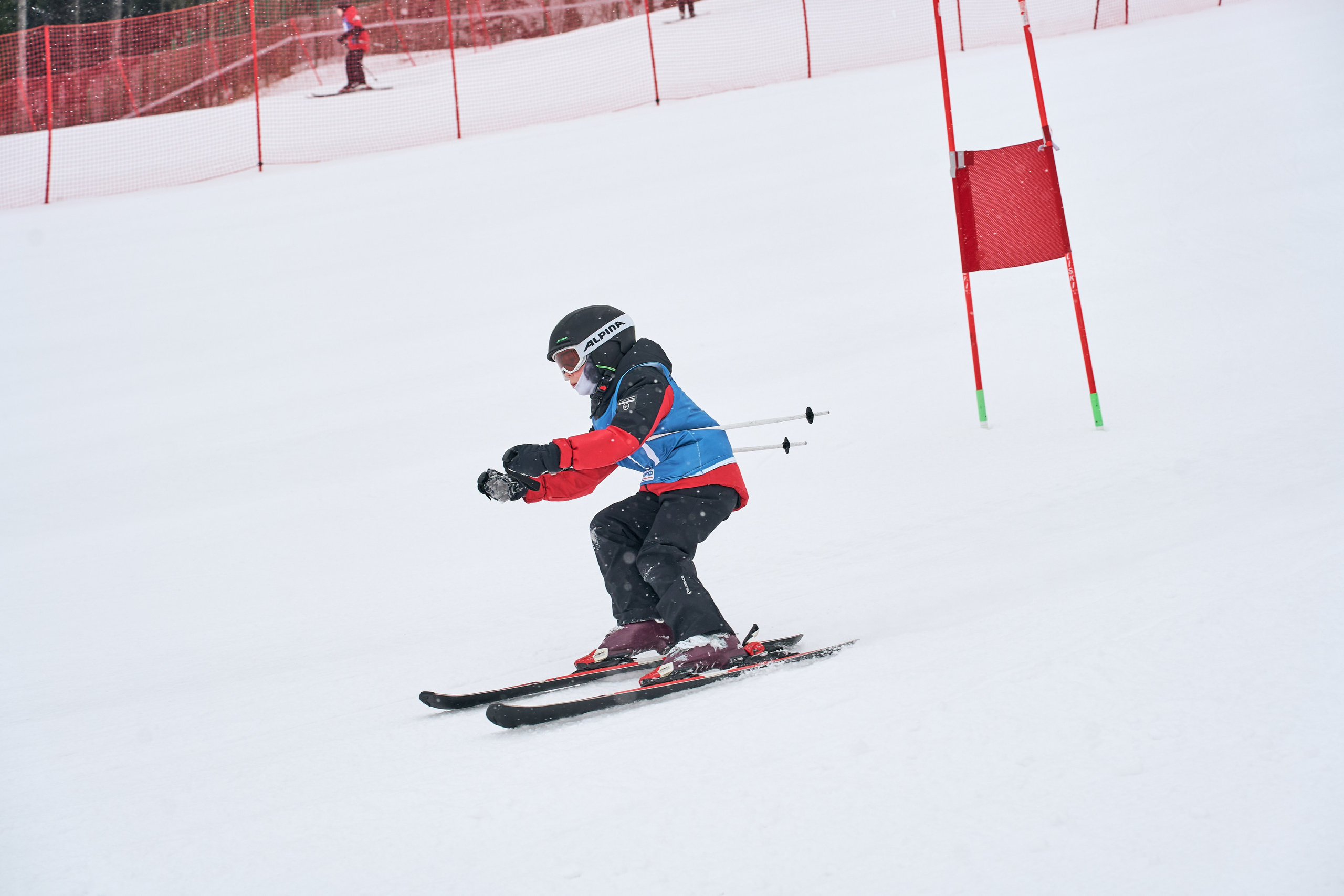 Соревнования по горным лыжам. Лайфстайл фотограф в Ханты-Мансийске Мария Шишкина