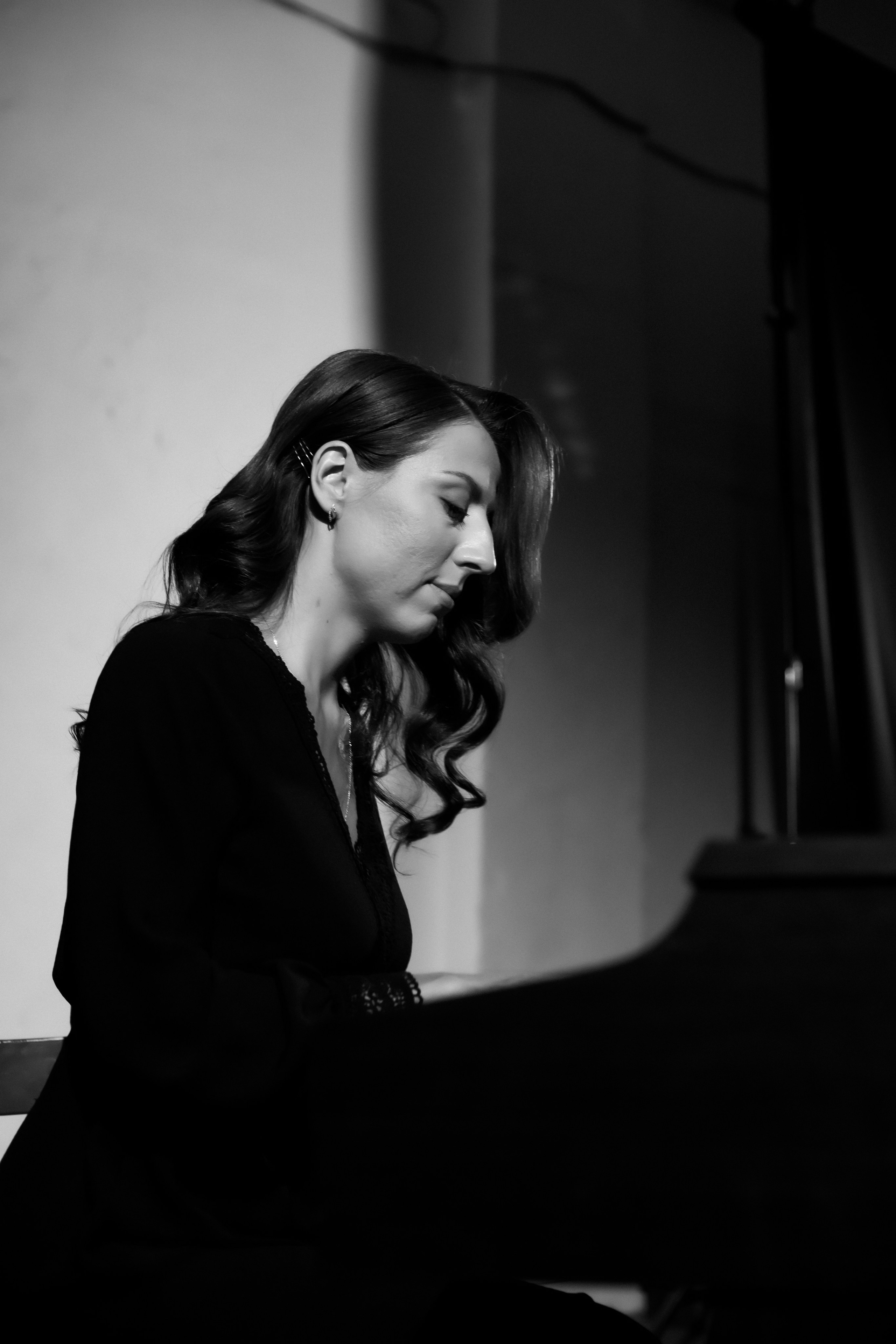 Композитор Юлия Перминова. Фотосъемка. Фотограф в Тюмени Даша Михнова. Портреты, фотопроекты, фотодни