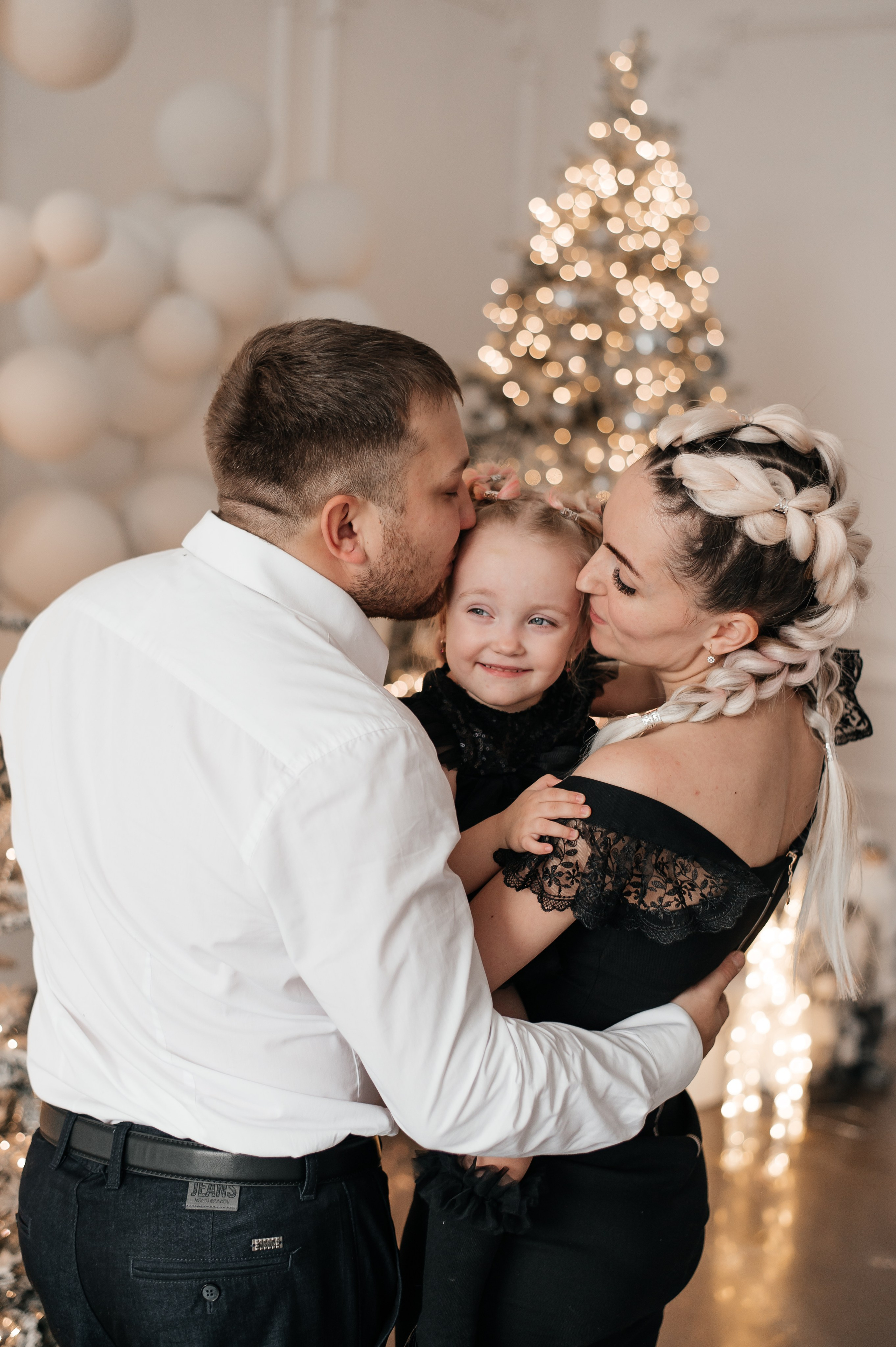 Смотреть в одну сторону. Свадебный и семейный фотограф в Красноярске Виктория Тимонина