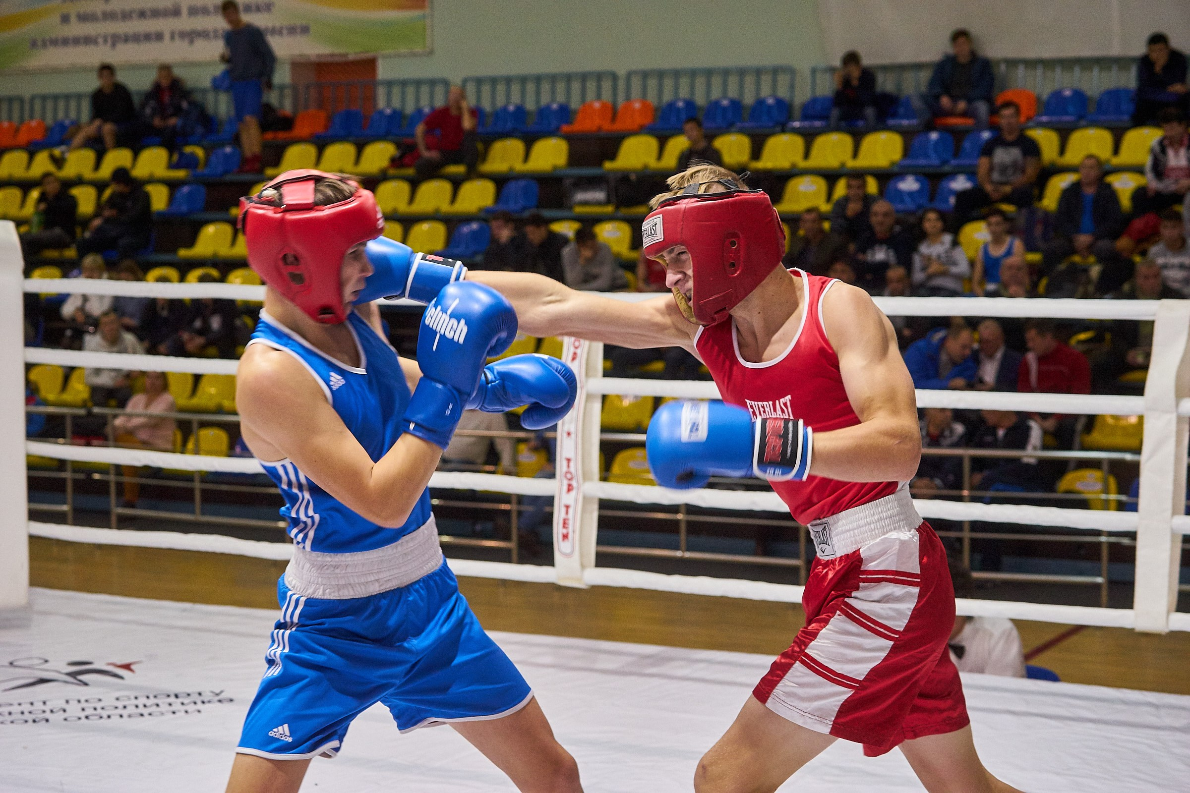 Соревнования по боксу 2017 г. Тюмень. Фотограф Станислав Баев