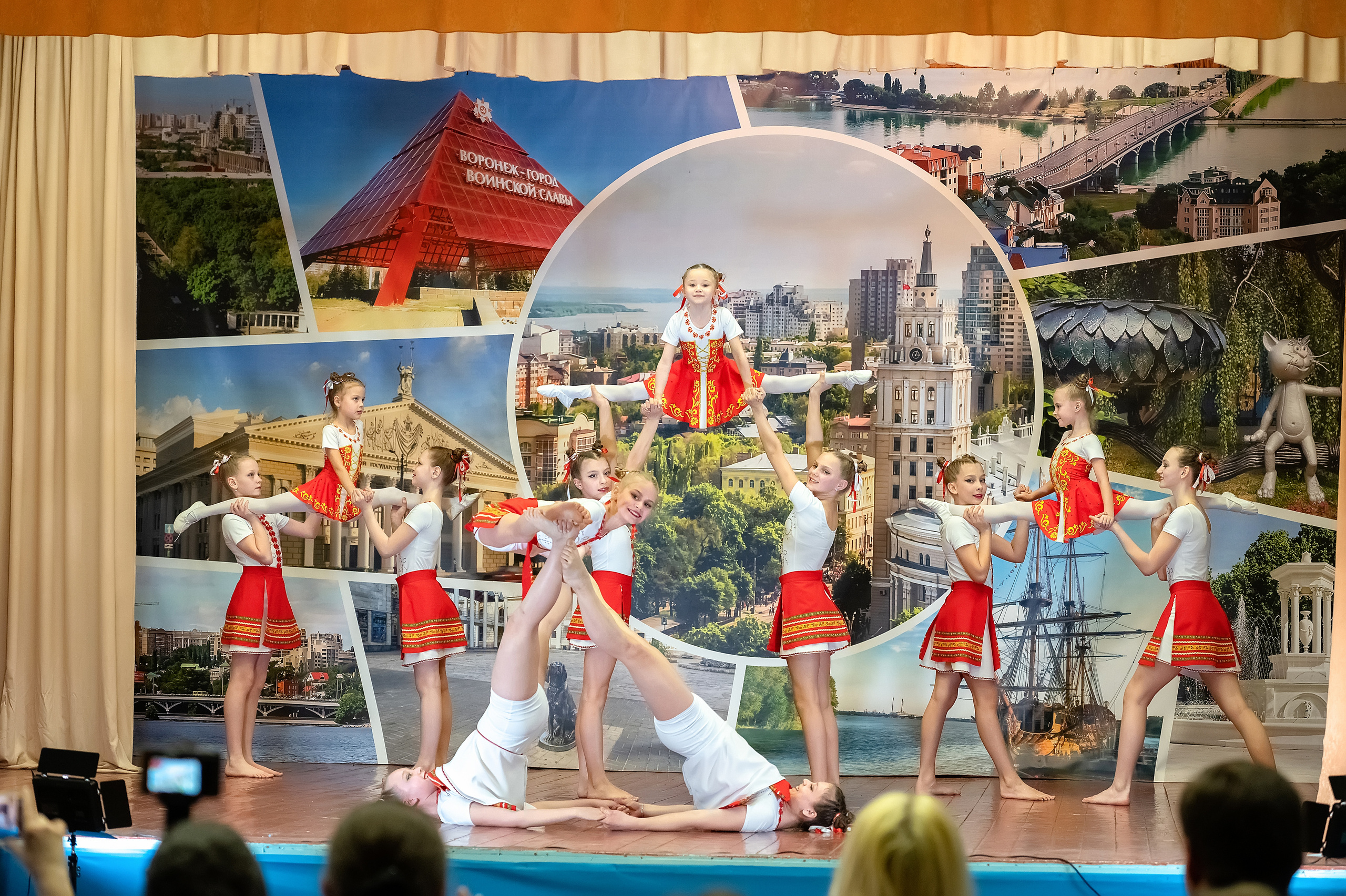 Фоторепортаж концерта. Выпускные альбомы. Детский, школьный фотограф Наумова Марина Воронеж