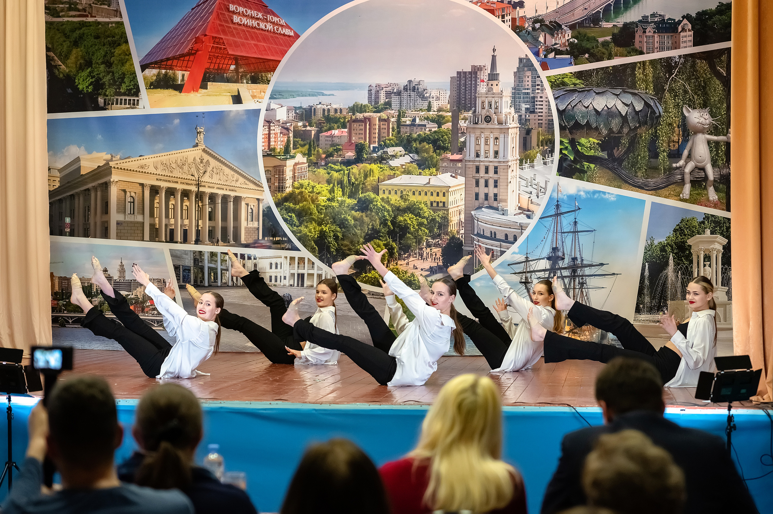 Фоторепортаж концерта. Выпускные альбомы. Детский, школьный фотограф Наумова Марина Воронеж