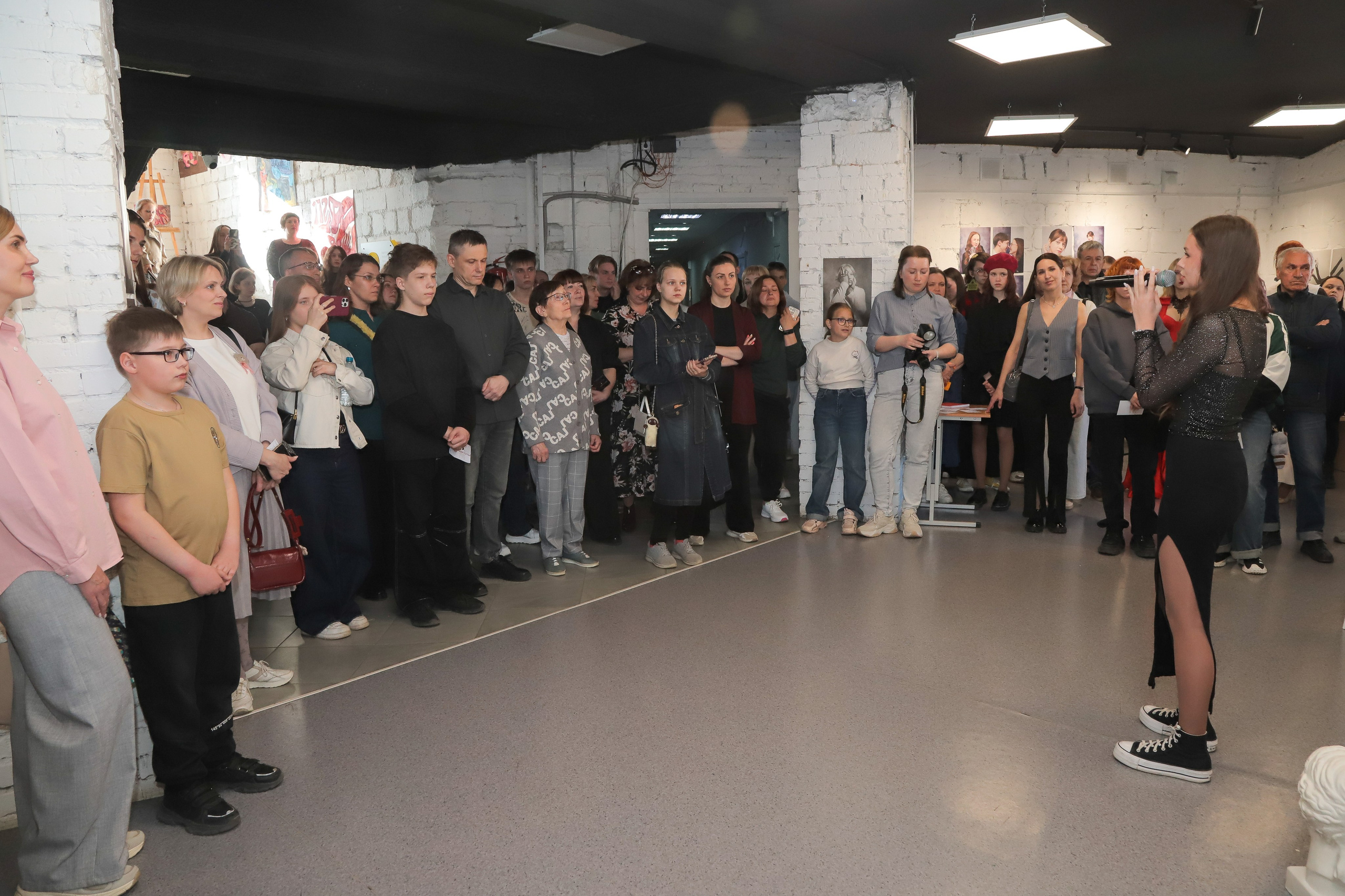 Выставка — проект «Мы начинаем путь!». АРТИКУЛ. Выпускные альбомы Нижний Тагил