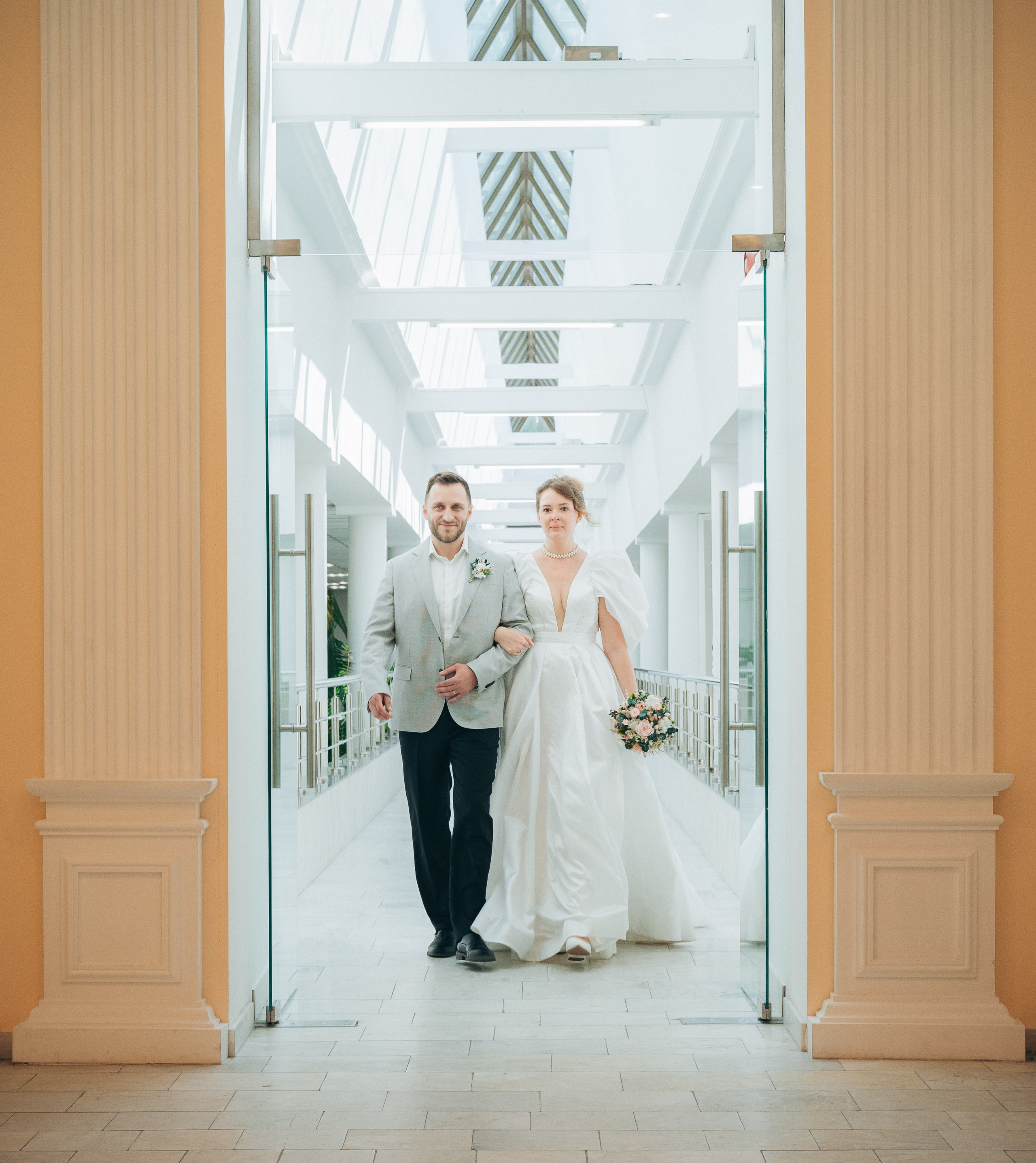 В ЗАГСе Выборгского района Санкт-Петербурга. Professional photoartist in St. Petersburg (wedding, reportage, portrait, model book, love story) Alexander Shvedov