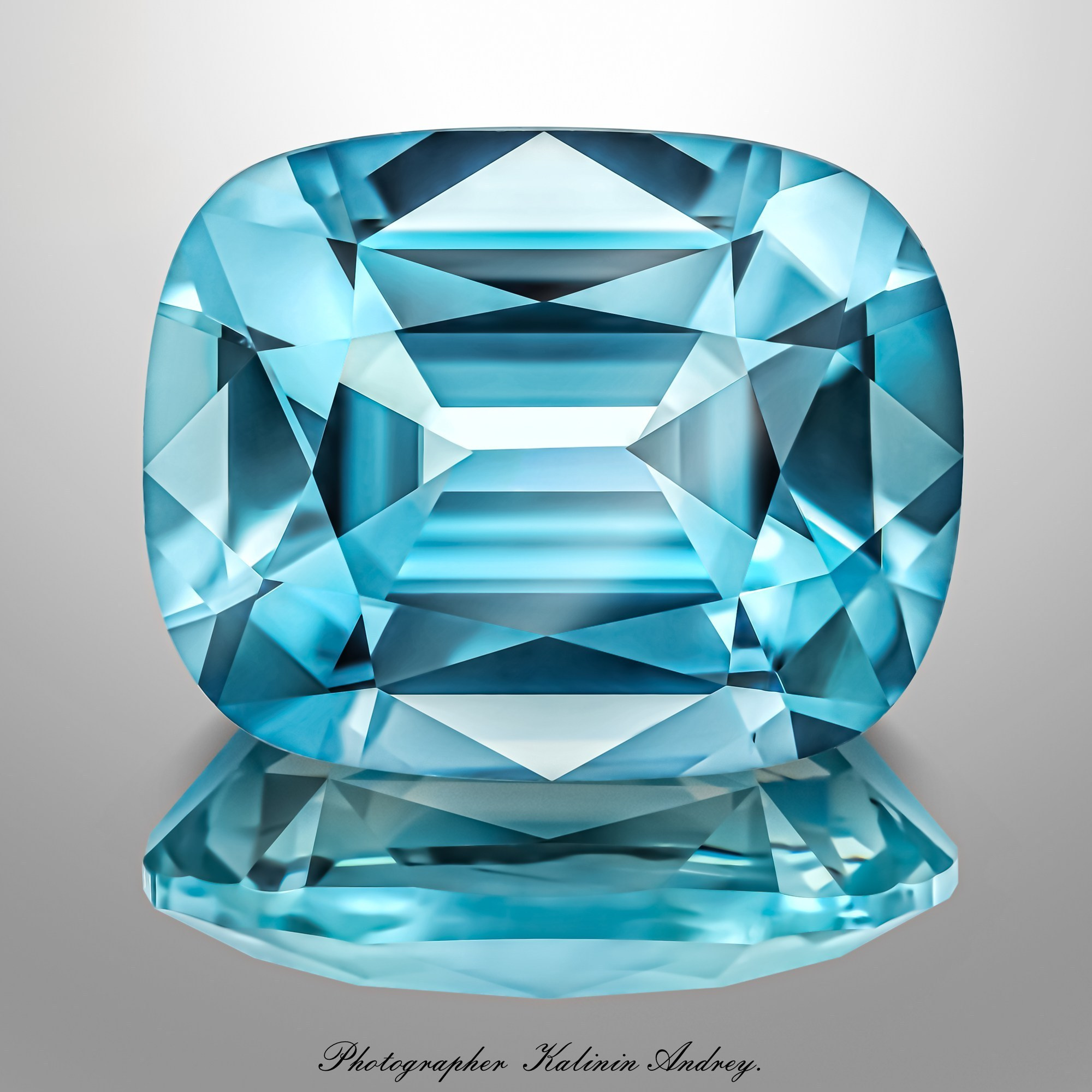 Фотографии в большом разрешении драгоценных камней на продажу купить тел +79 660 031 307. Высококачественная профессиональная рекламная фотосъёмка ювелирных украшений, драгоценных камней в Москве. Обучение, консультация