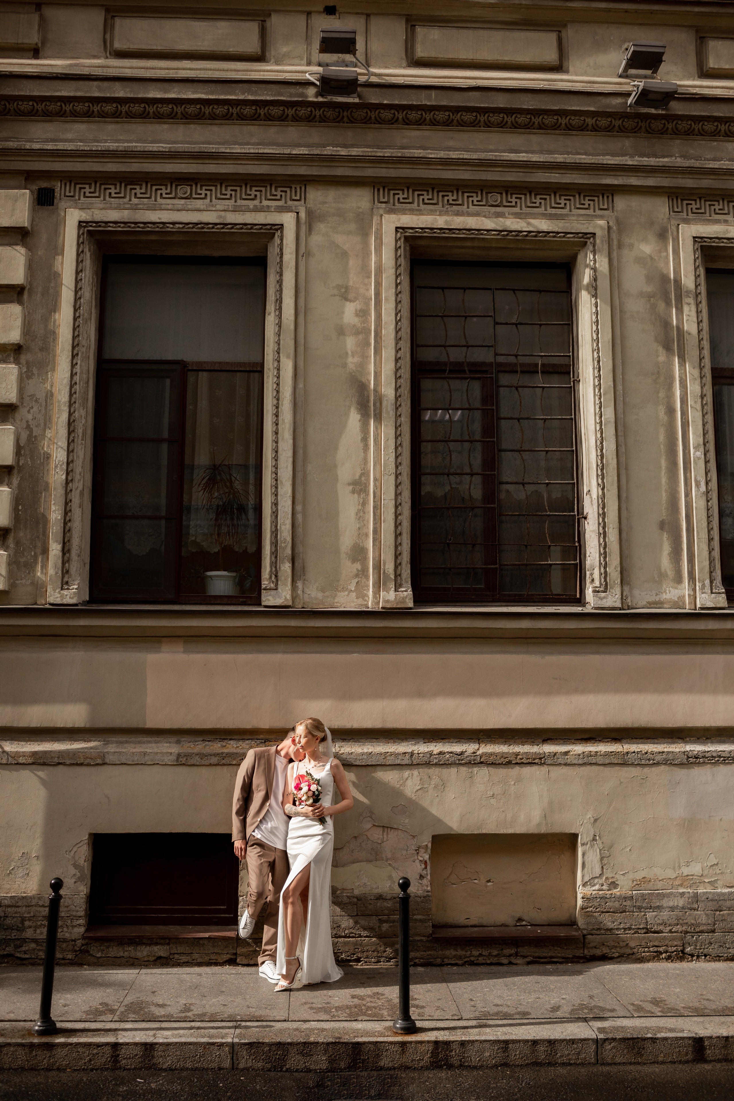 Свадебная фотосессия во дворцах Петербурга. Свадебный фотограф Кирилл Белый