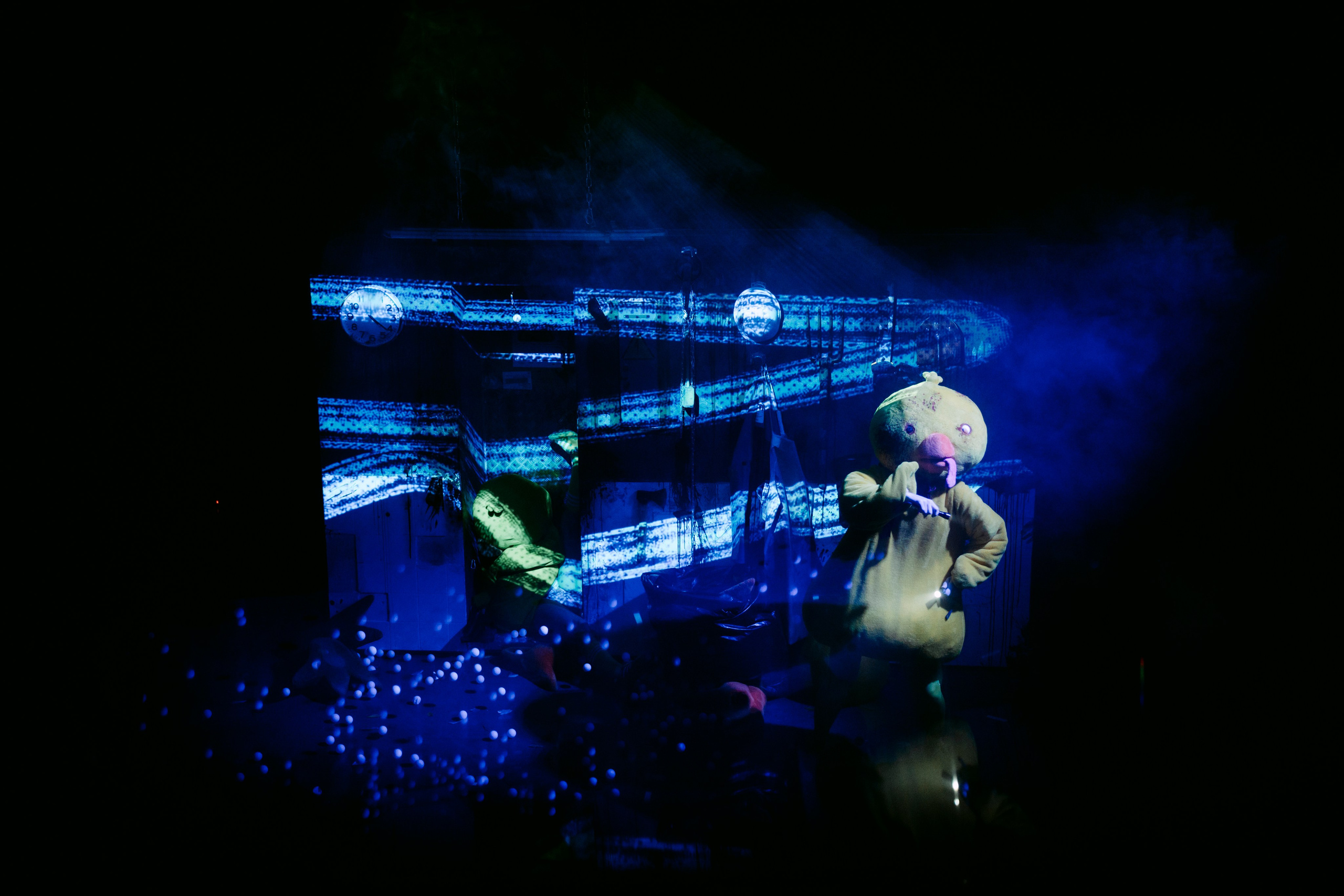 Затворник и Шестипалый. Главная