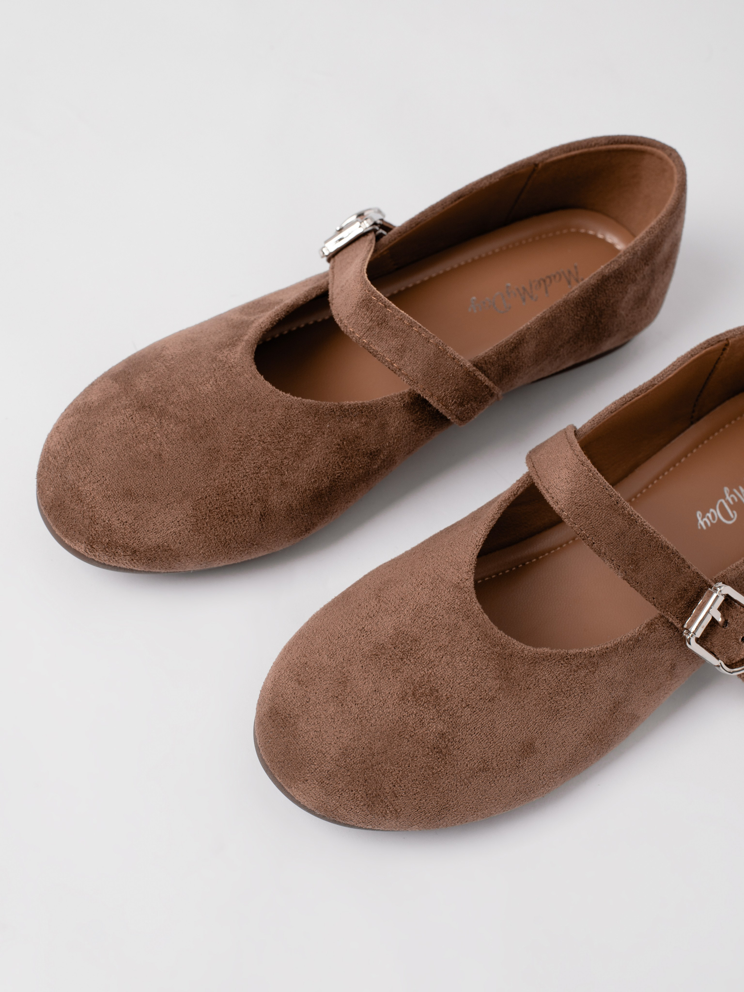 Туфли женские. Фотостудия предметной и модельной съёмки для маркетплейсов