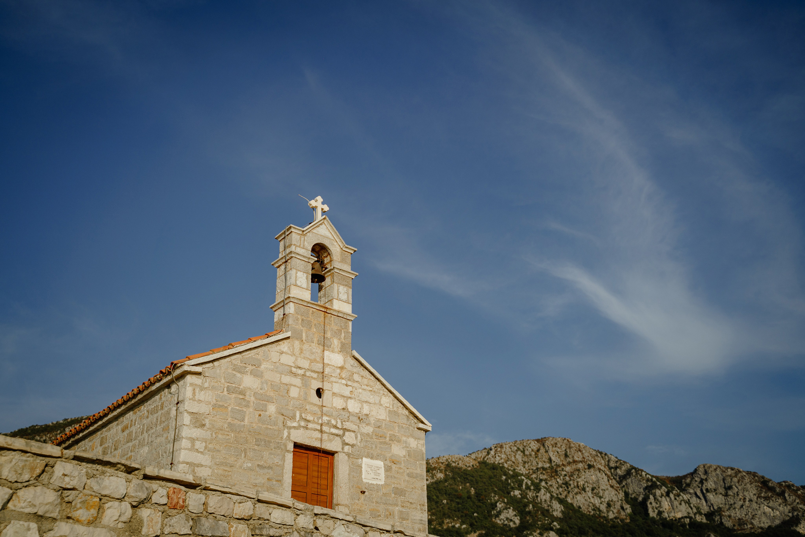 Capture Your Love Story in Montenegro. Photographer in Montenegro | Фотограф в Черногории