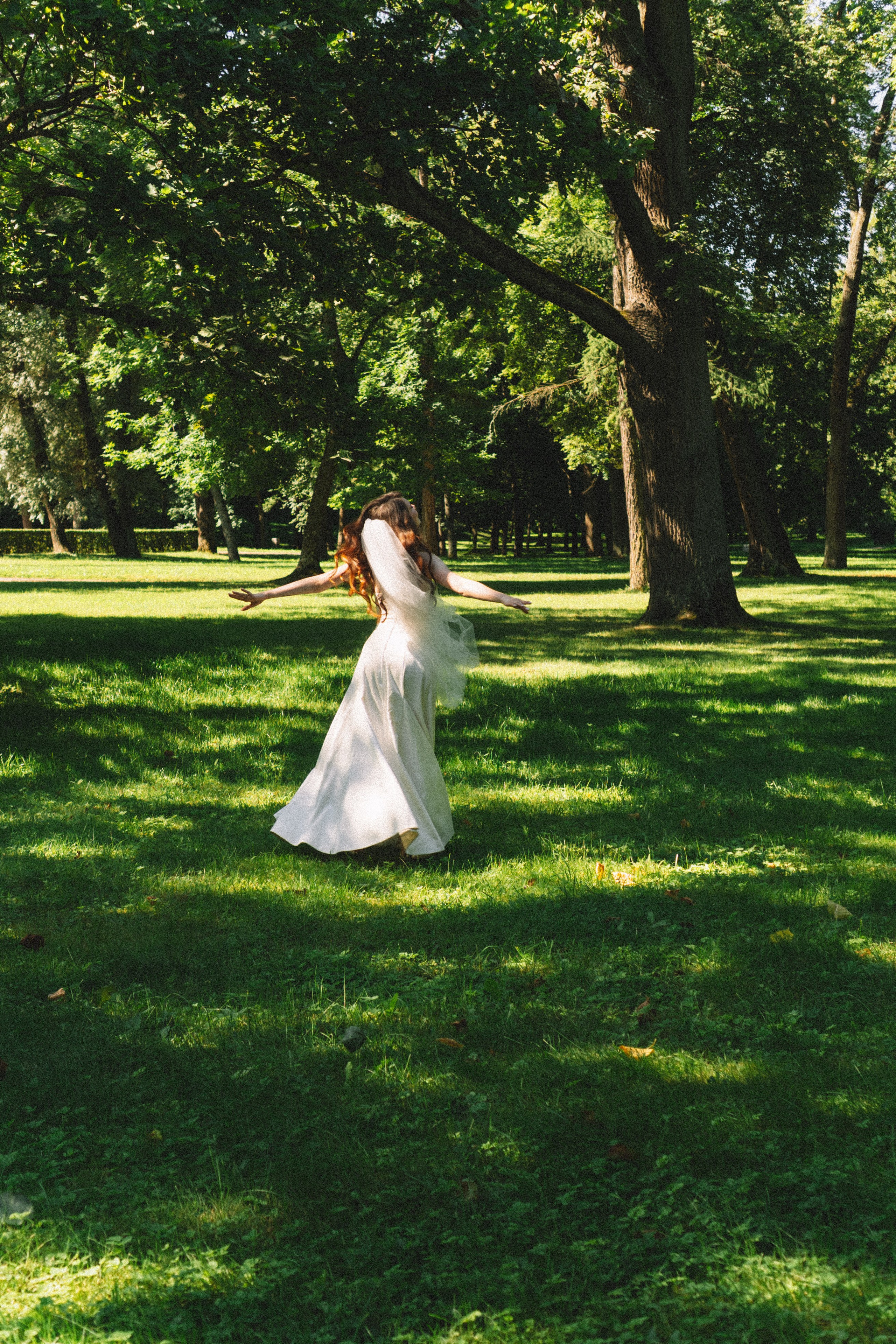 СВАДЕБНАЯ СЬЕМКА В ПЕТЕРГОФЕ И СЬЕМКА РЕПОРТАЖА В ЗАГСЕ ПЕТЕРГОФА. Профессиональный фотограф, Санкт-Петербург — Виктория Богомолова