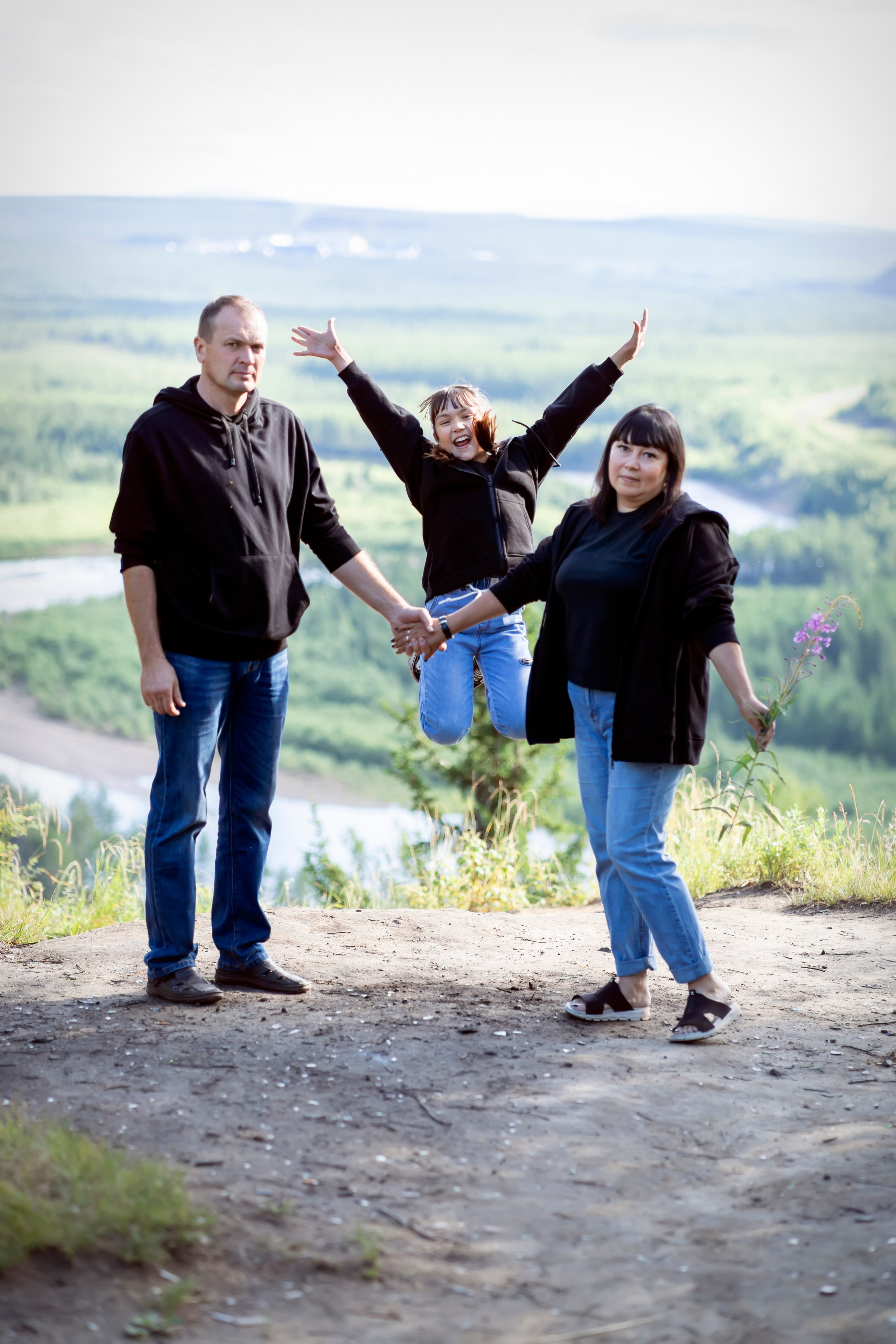 Летняя прогулка на АЯМовской скале. Семейный и детский фотограф в Хабаровске Анна Гриневич
