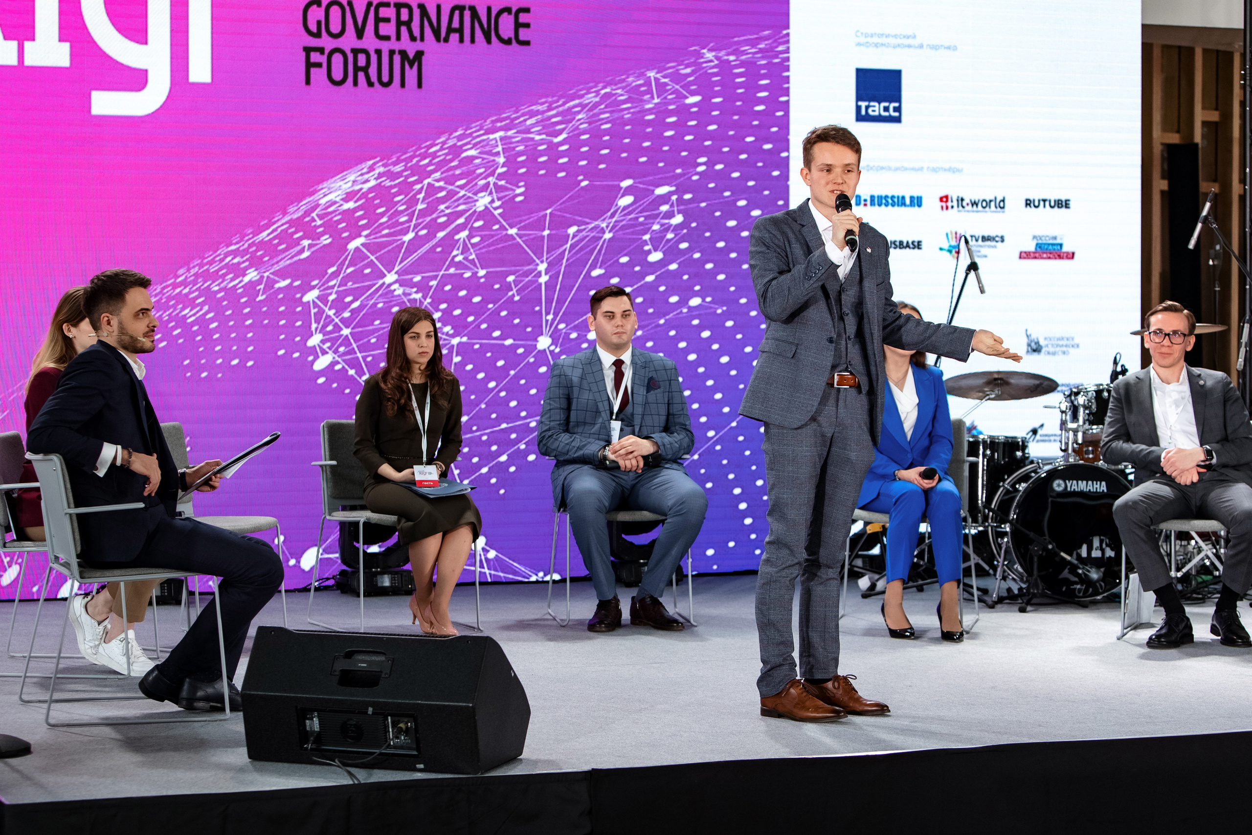 Youth RIGF. Сколково. Свадебный репортажный фотограф в Москве