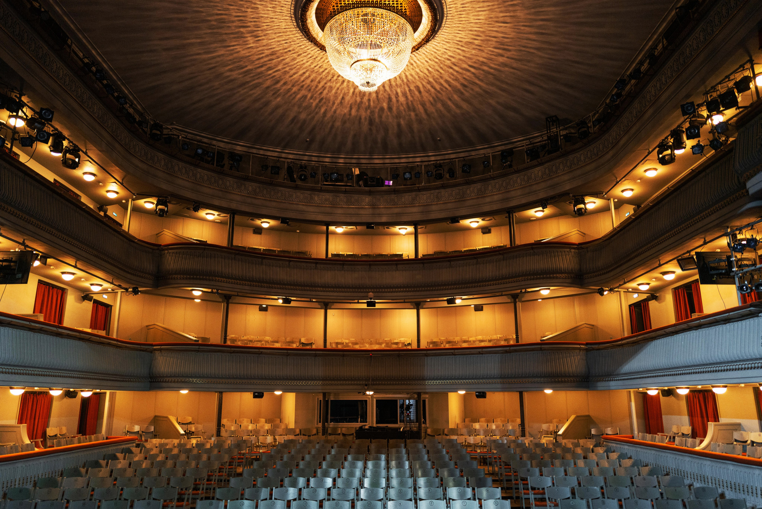 Theatre of Nations. Фотограф Евгения Добротворская