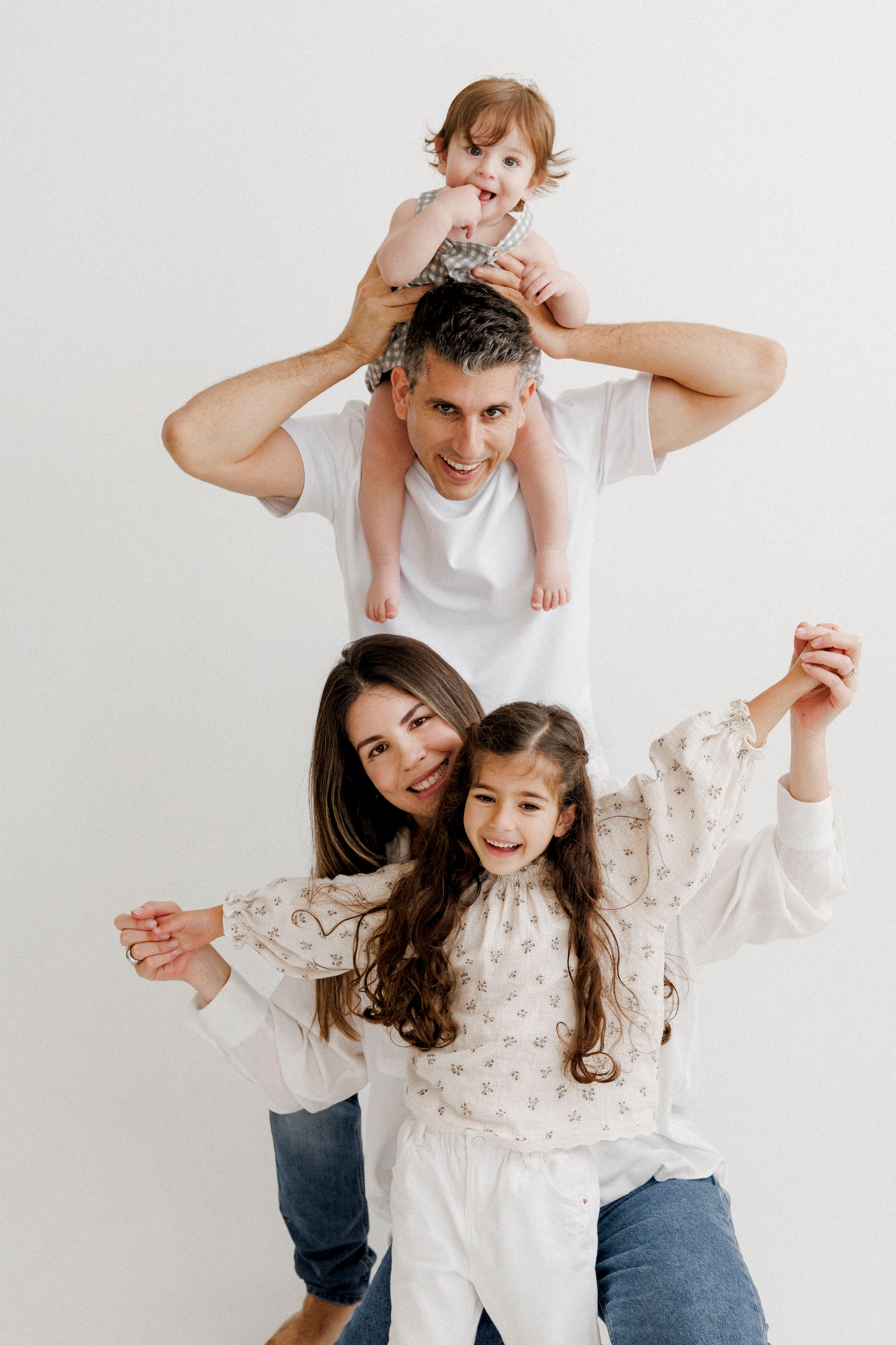 One year inside the White studio. Wedding and family photographer