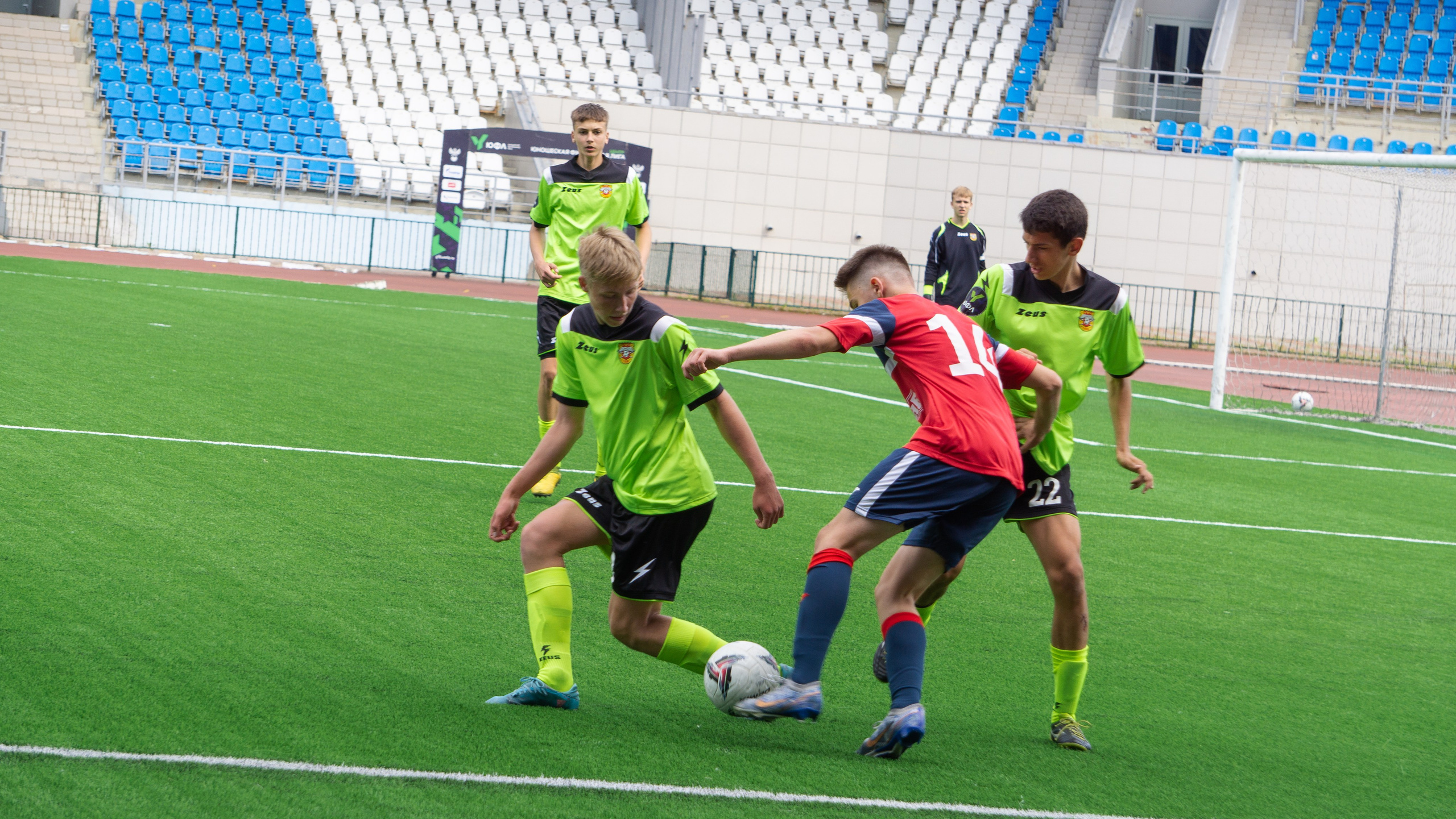 Юношеская Футбольная лига. Yaratezza production