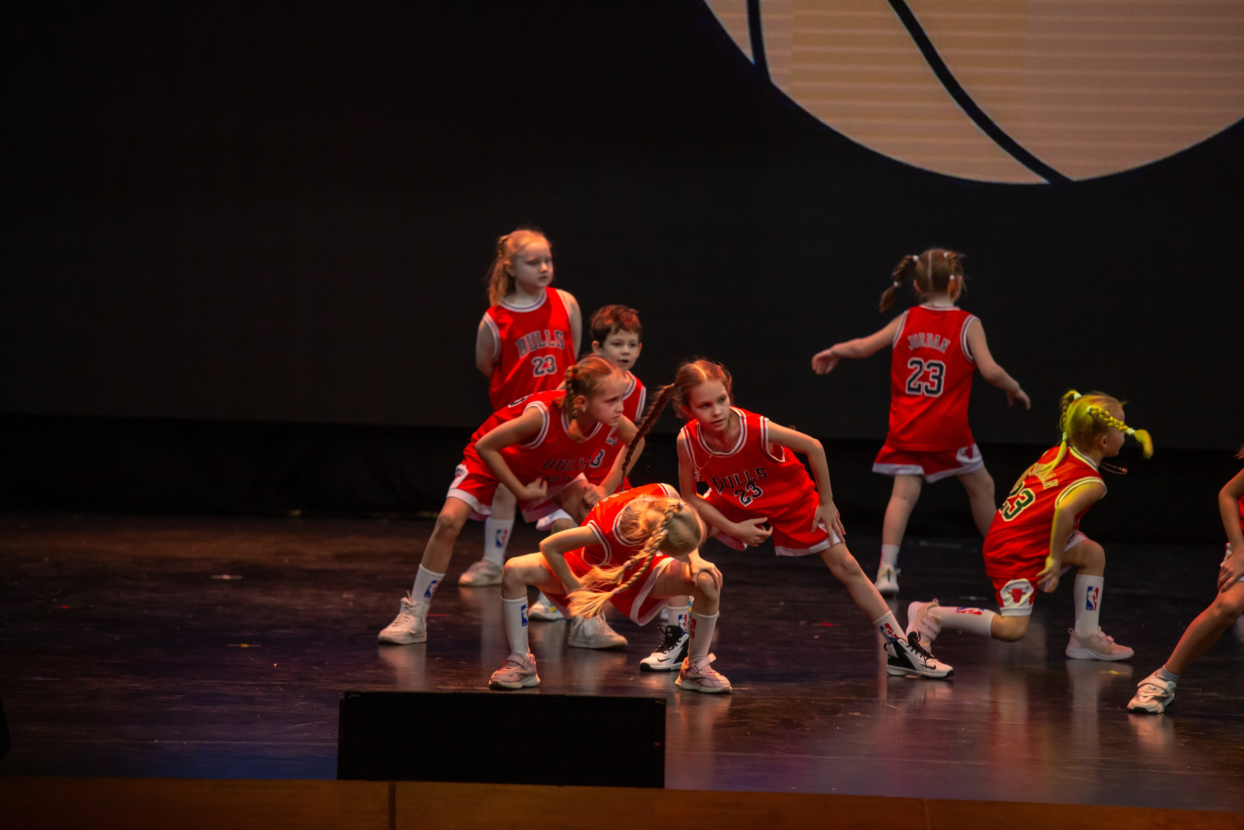 Концерт детской танцевальной школы. Репортажный, семейный, свадебный, портретный фотограф