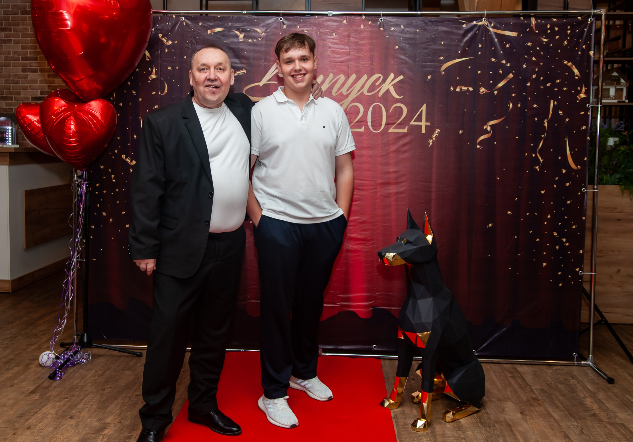 Выпускной МАОУ СОШ № 17 им. Эдуарда Есаяна. Свадебный и семейный фотограф Денис Лукьянов в Краснодаре, Краснодарском крае и Республике Крым