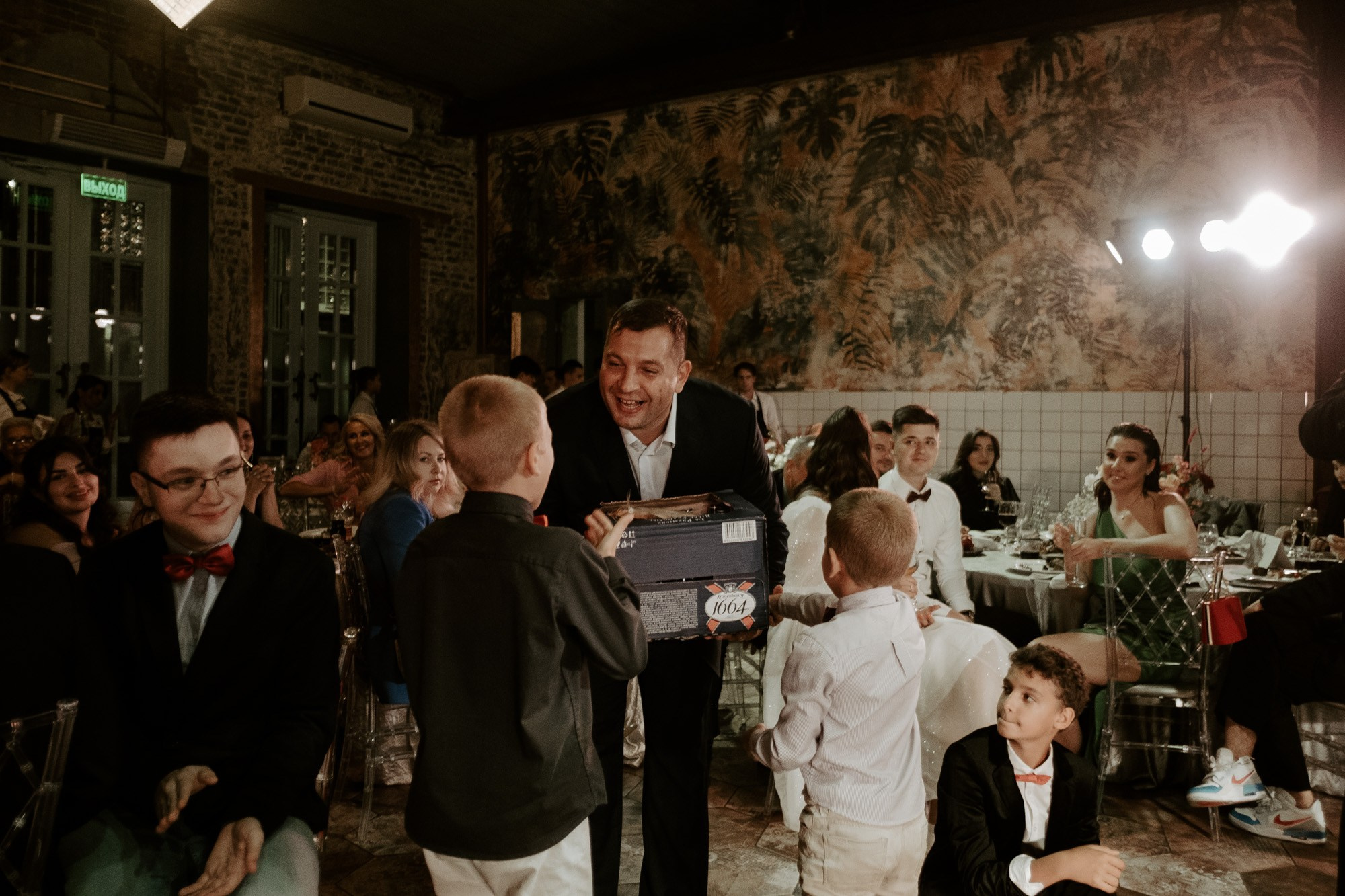 Позовем всех?. Свадебный фотограф Александра Тюлякова