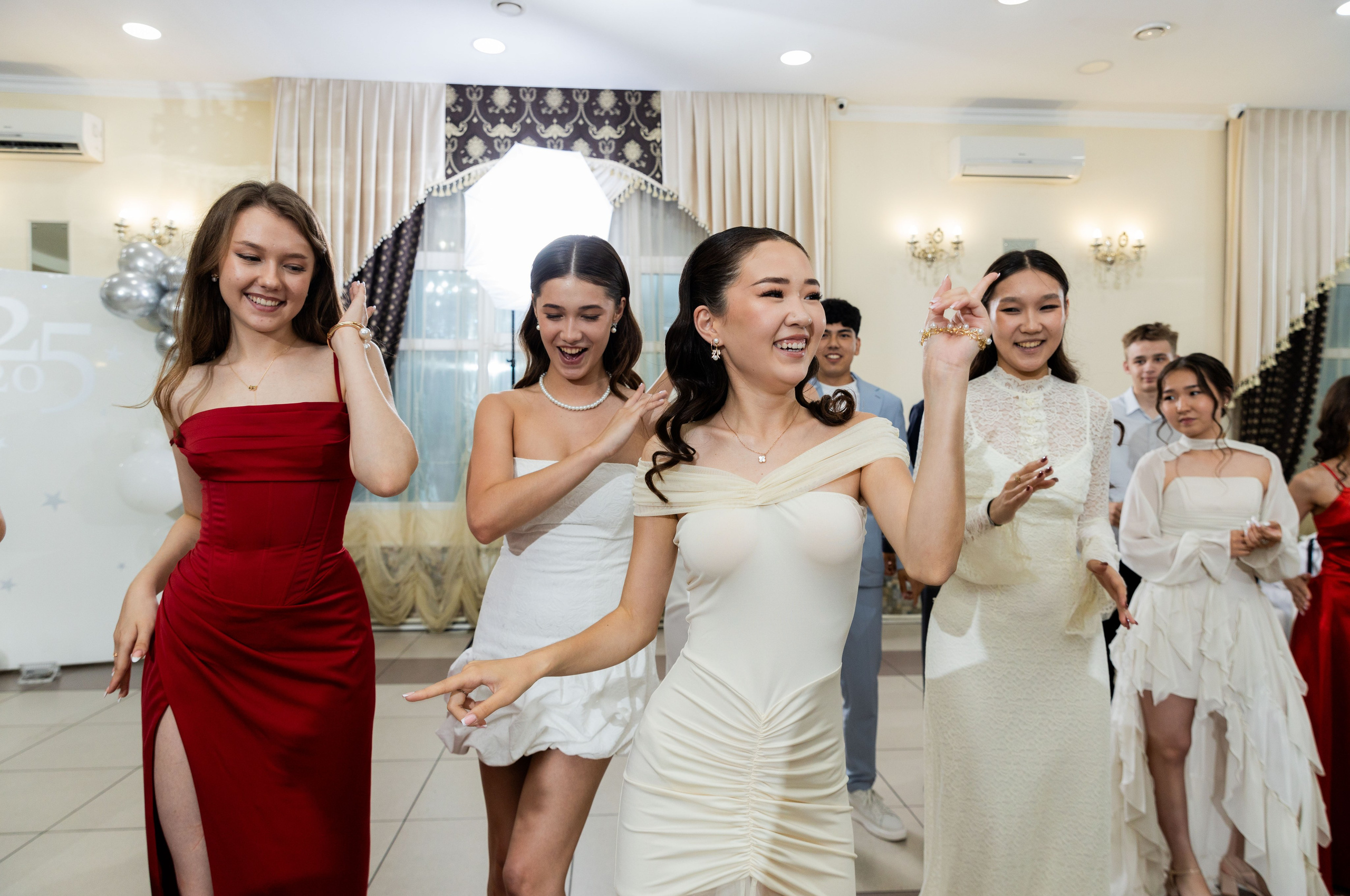 Школа № 10. Выпускной, 11 «А» класс