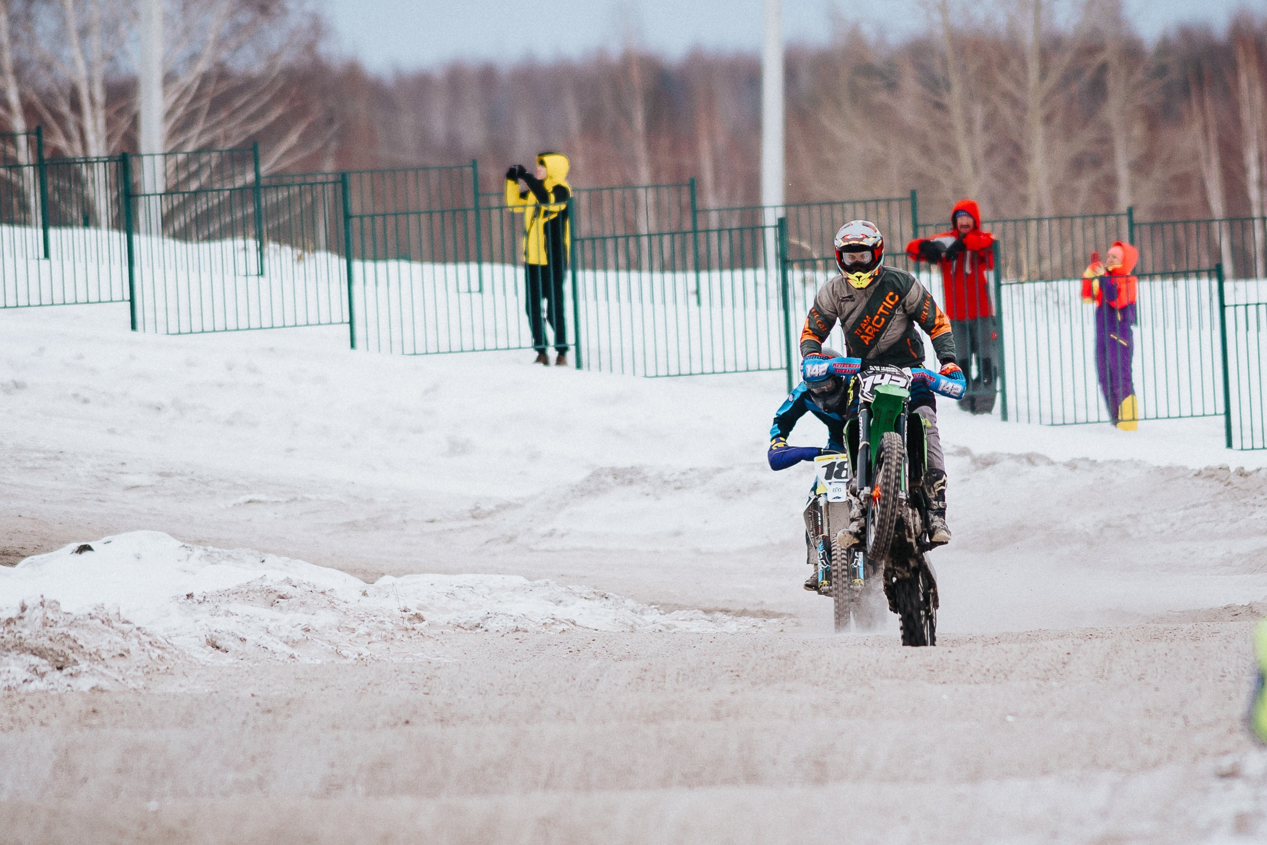 29.12.2024 — Праздничная тренировка на мотоциклетной трассе Люскус. Репортажный фотограф в Кемерово