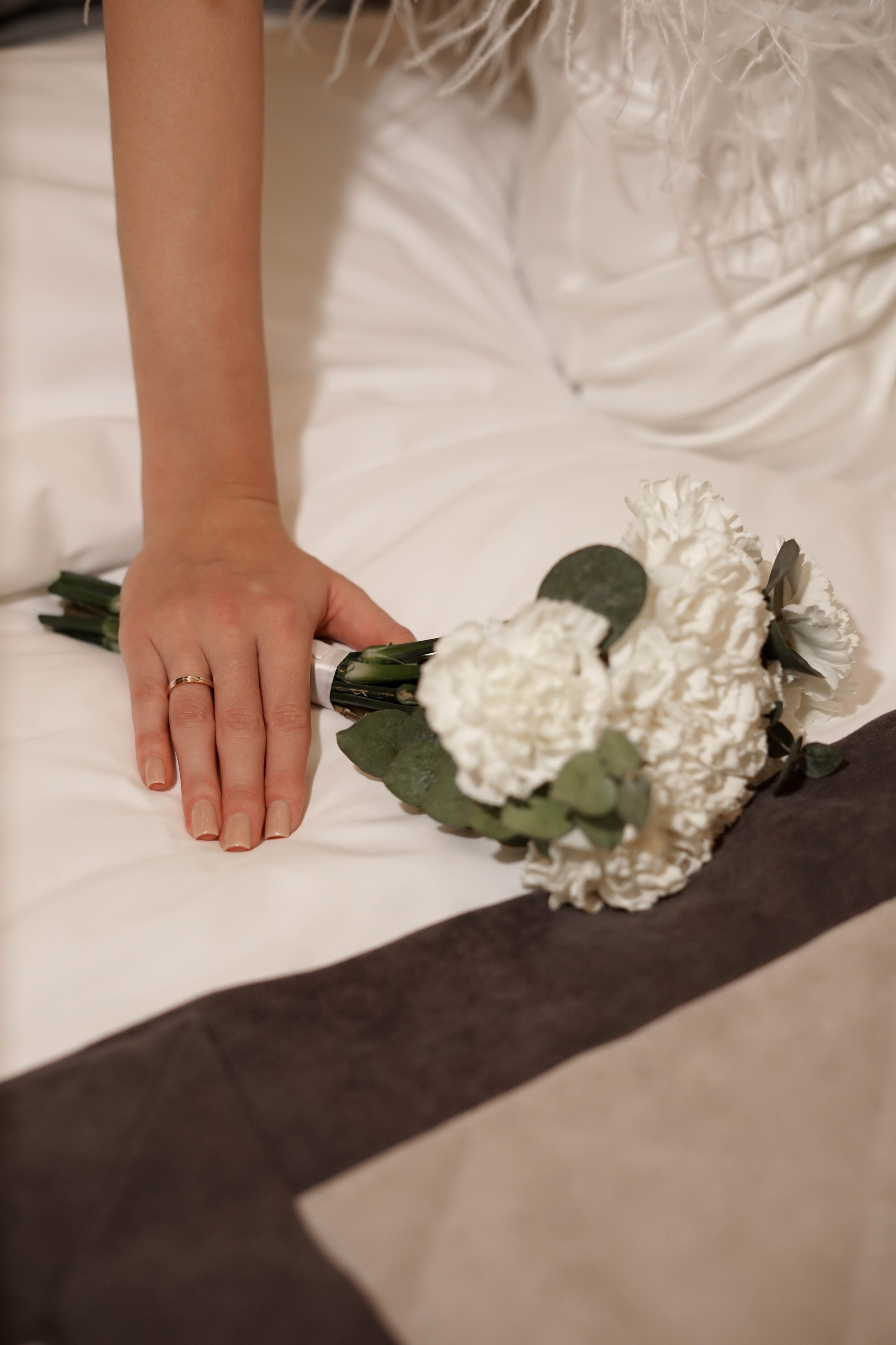 Катя и Олег: регистрация и свадебная съемка в отеле. Фотограф в Иркутске