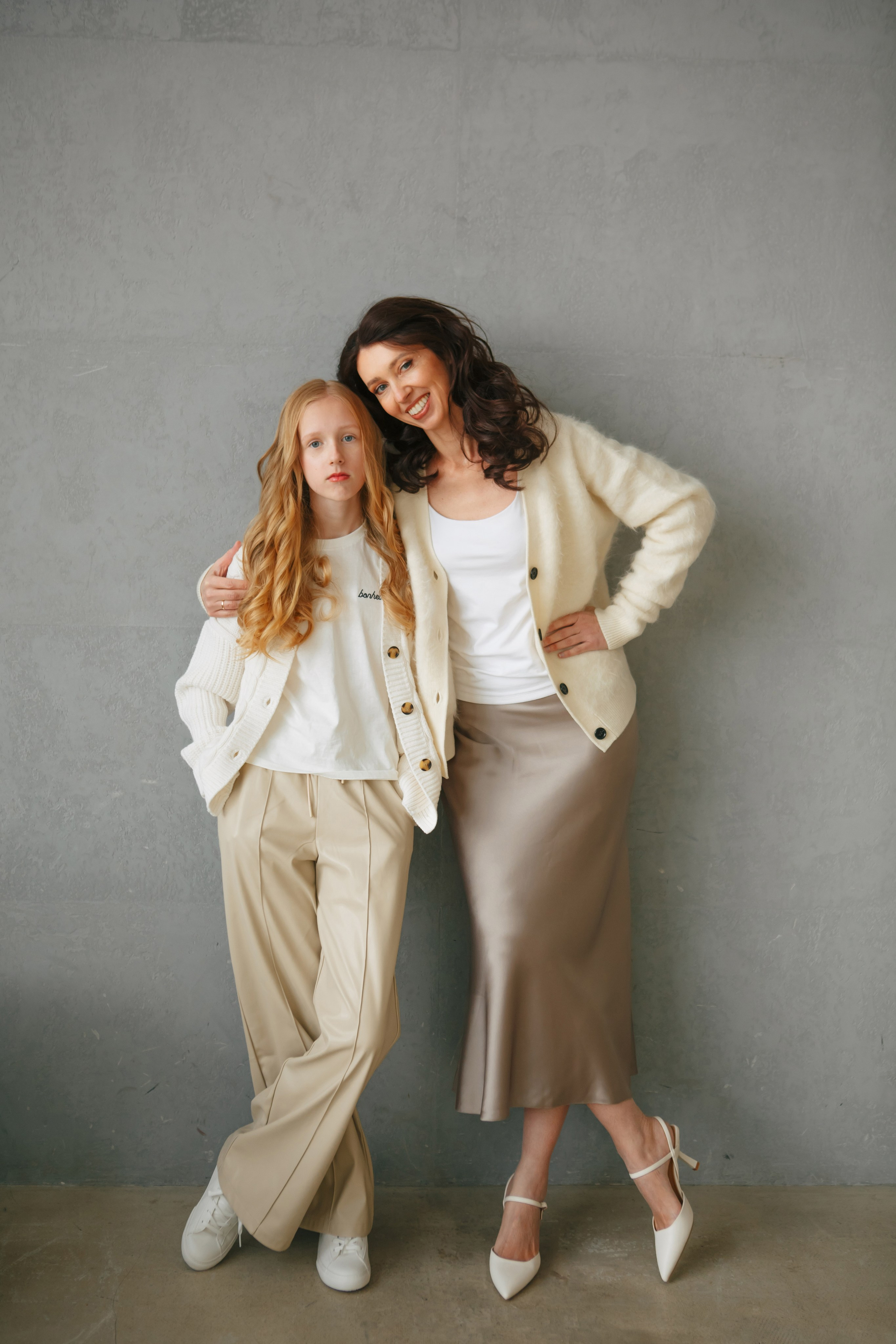 Семейная фотосессия в минималистичном стиле. Фотограф Александра Рышкова