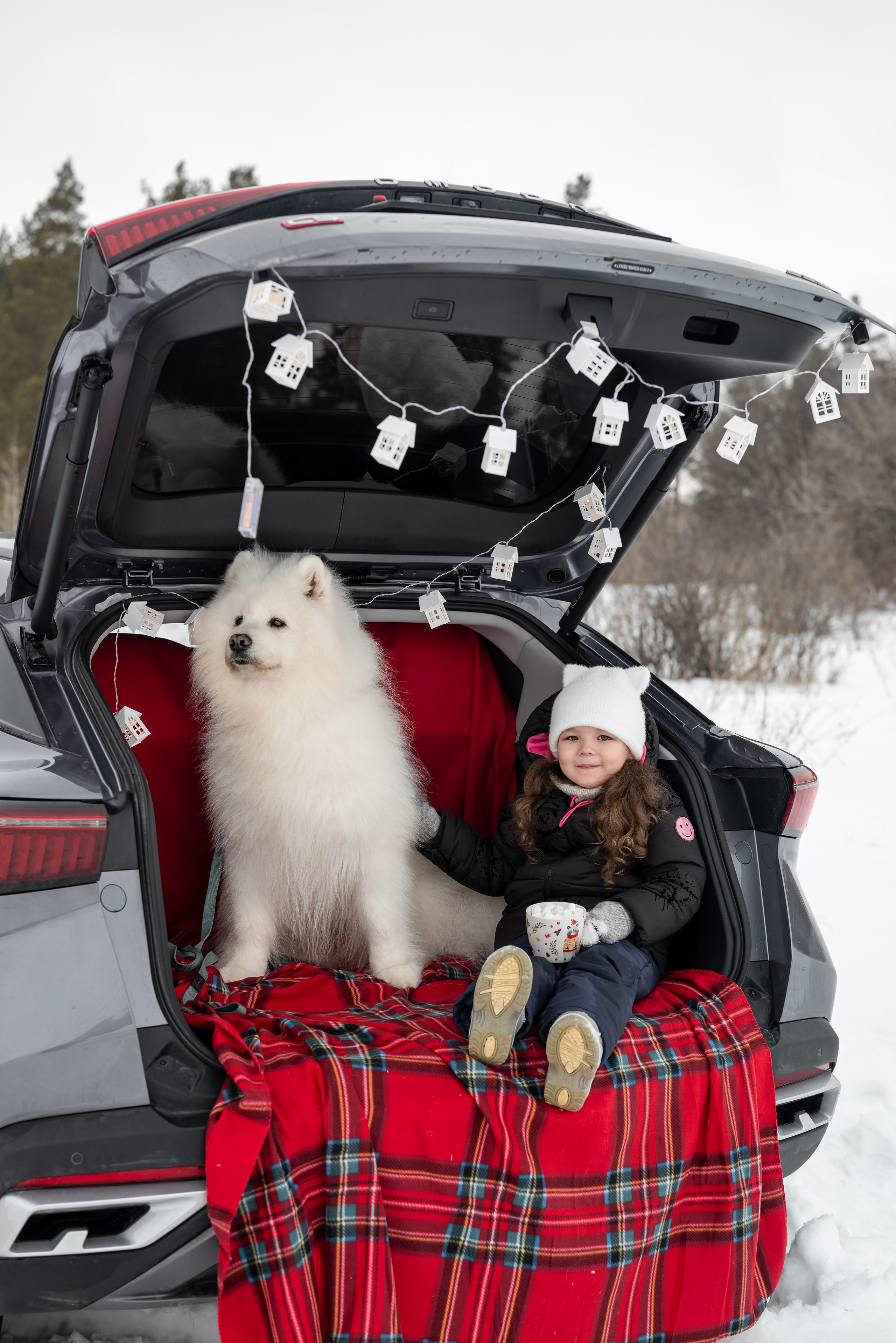 Фотопроект с Платоном и машиной на улице. Фотограф в городе Салават