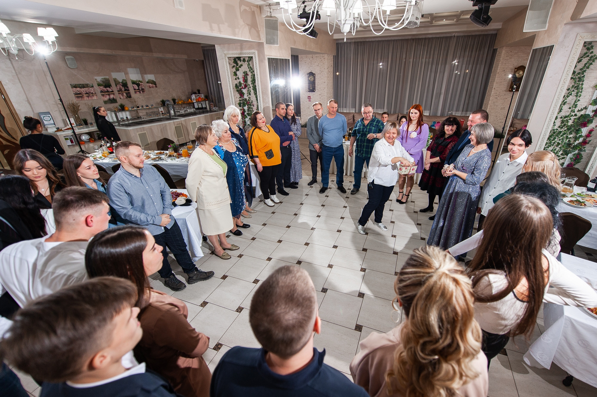 Из студии на банкет. Свадебный и семейный фотограф в Омске Мормулев Михаил