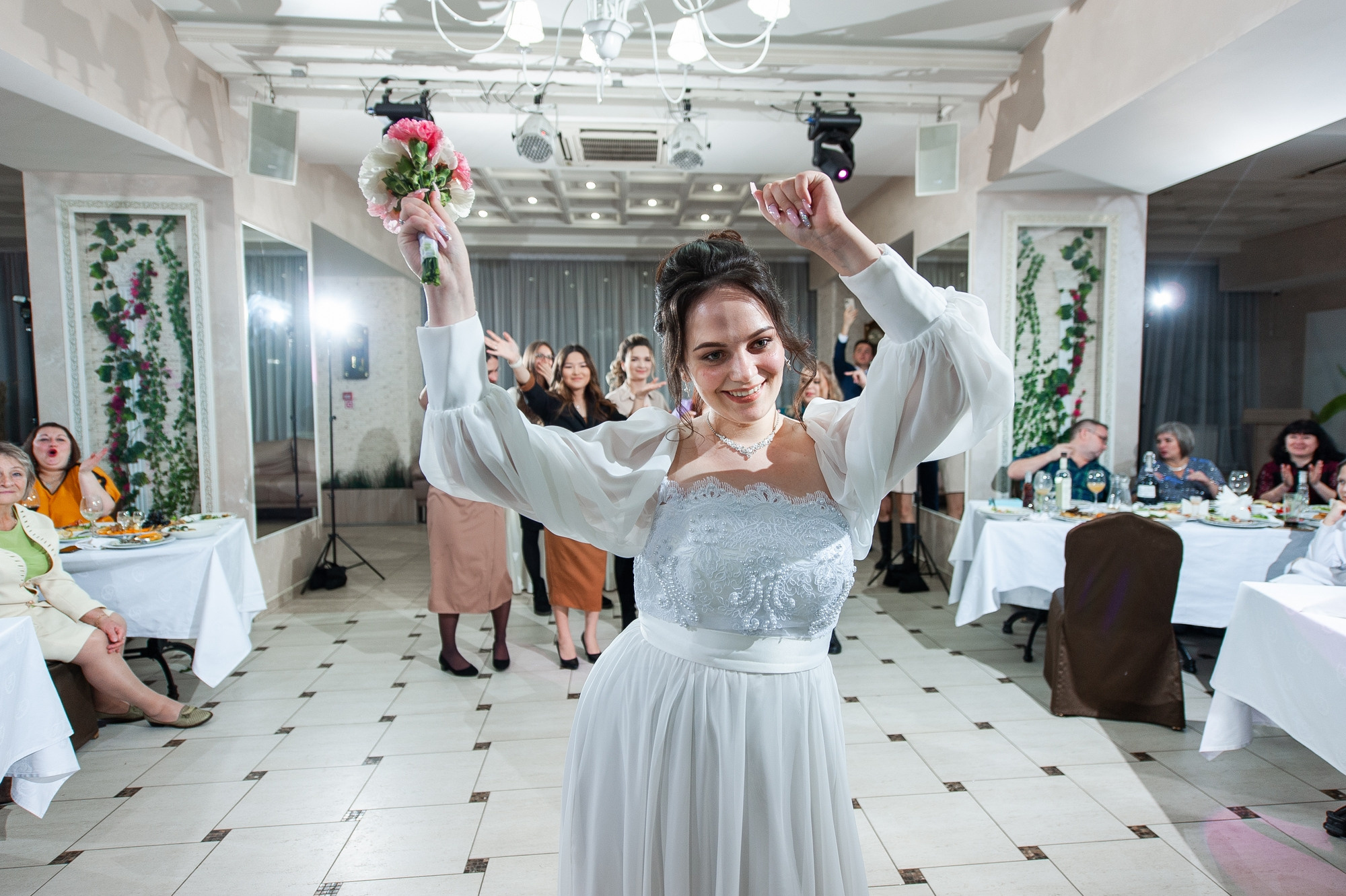 Из студии на банкет. Свадебный и семейный фотограф в Омске Мормулев Михаил