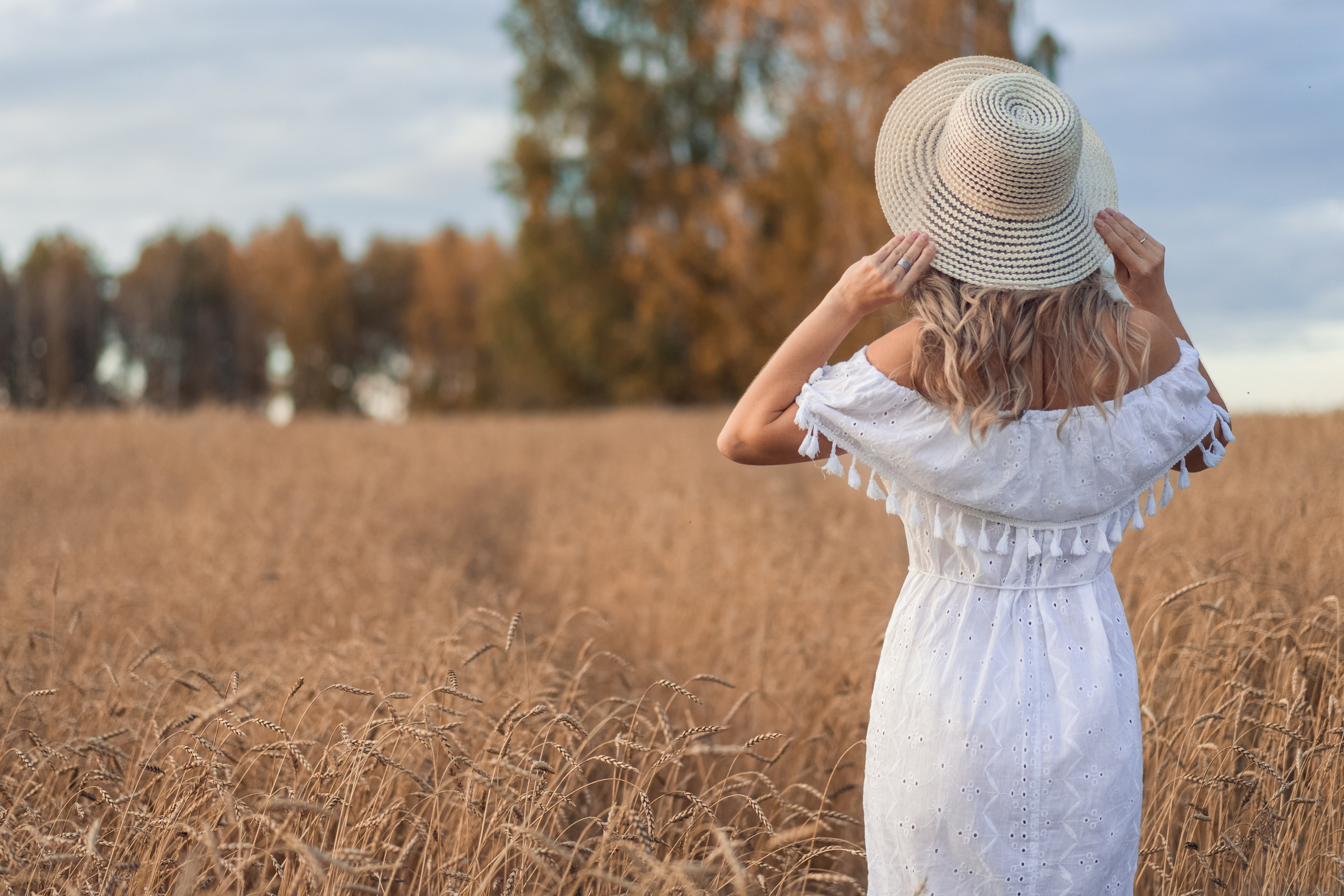 женский портрет, индивидуальная фотосессия, женская фотосессия красноярск, фотосессия на природе, фотосессия в пшенице