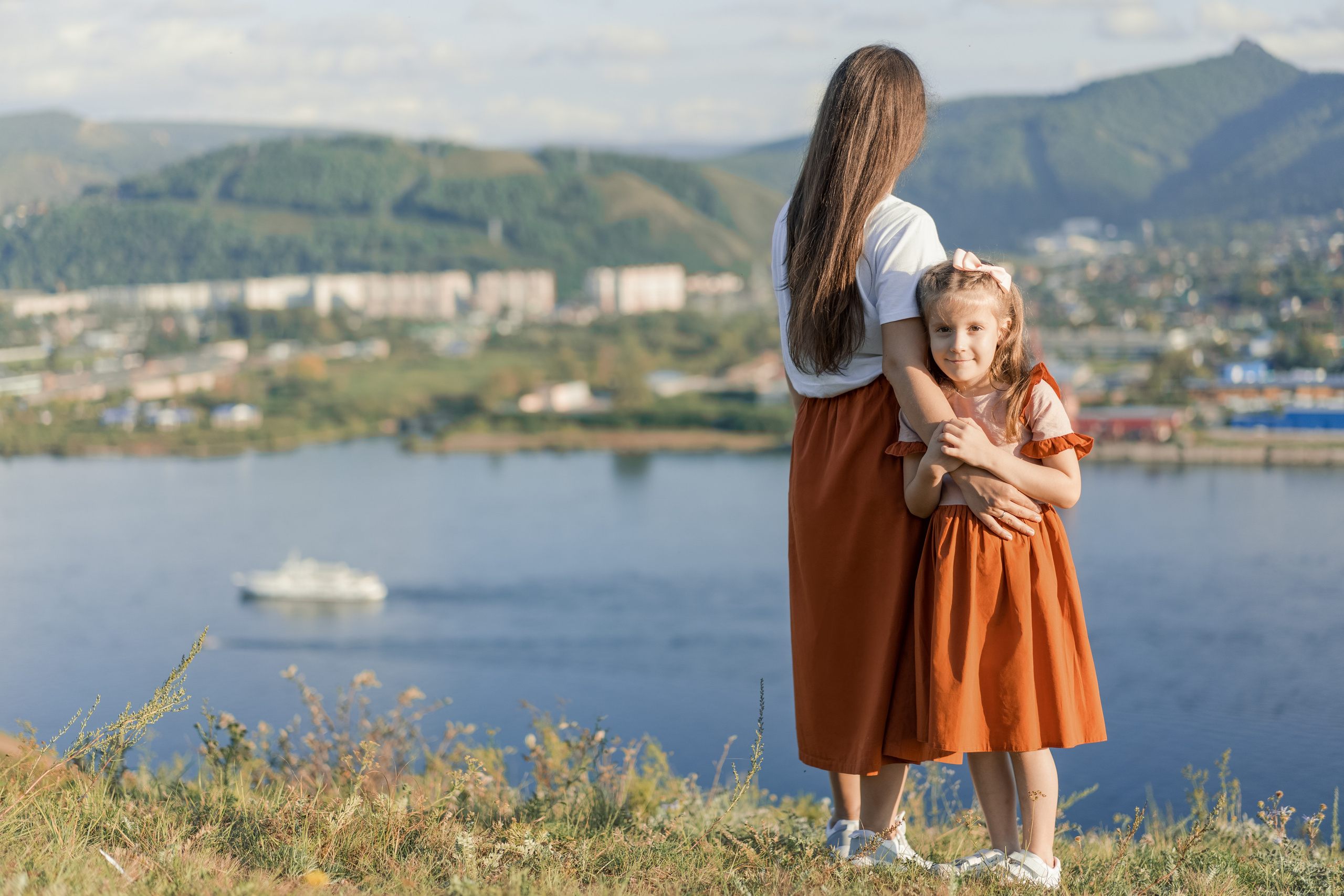 семейная фотосессия, семейный фотограф Красноярск, мама и дочка