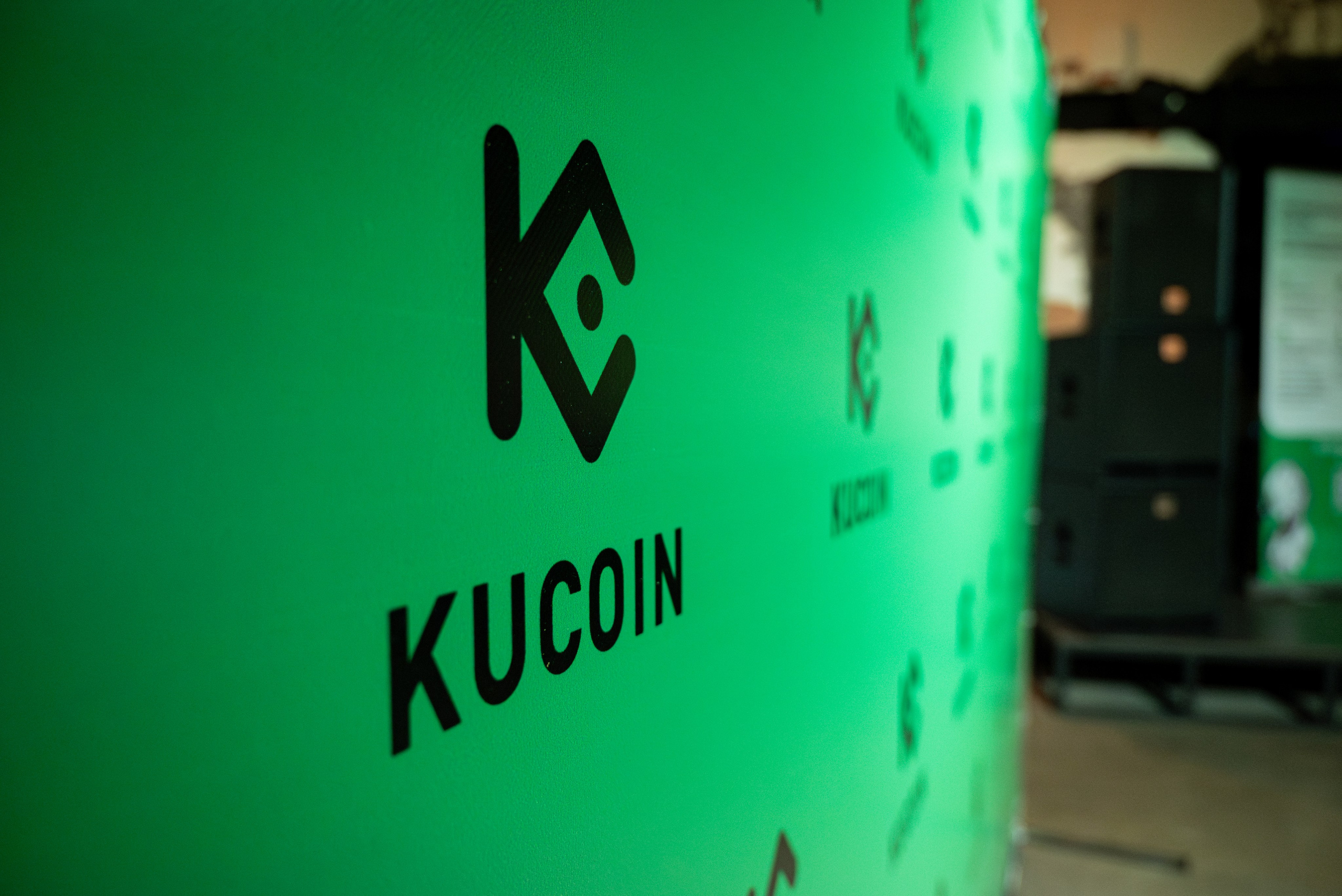 Конференция от криптобиржи KuCoin. Фотограф мероприятий в Москве
