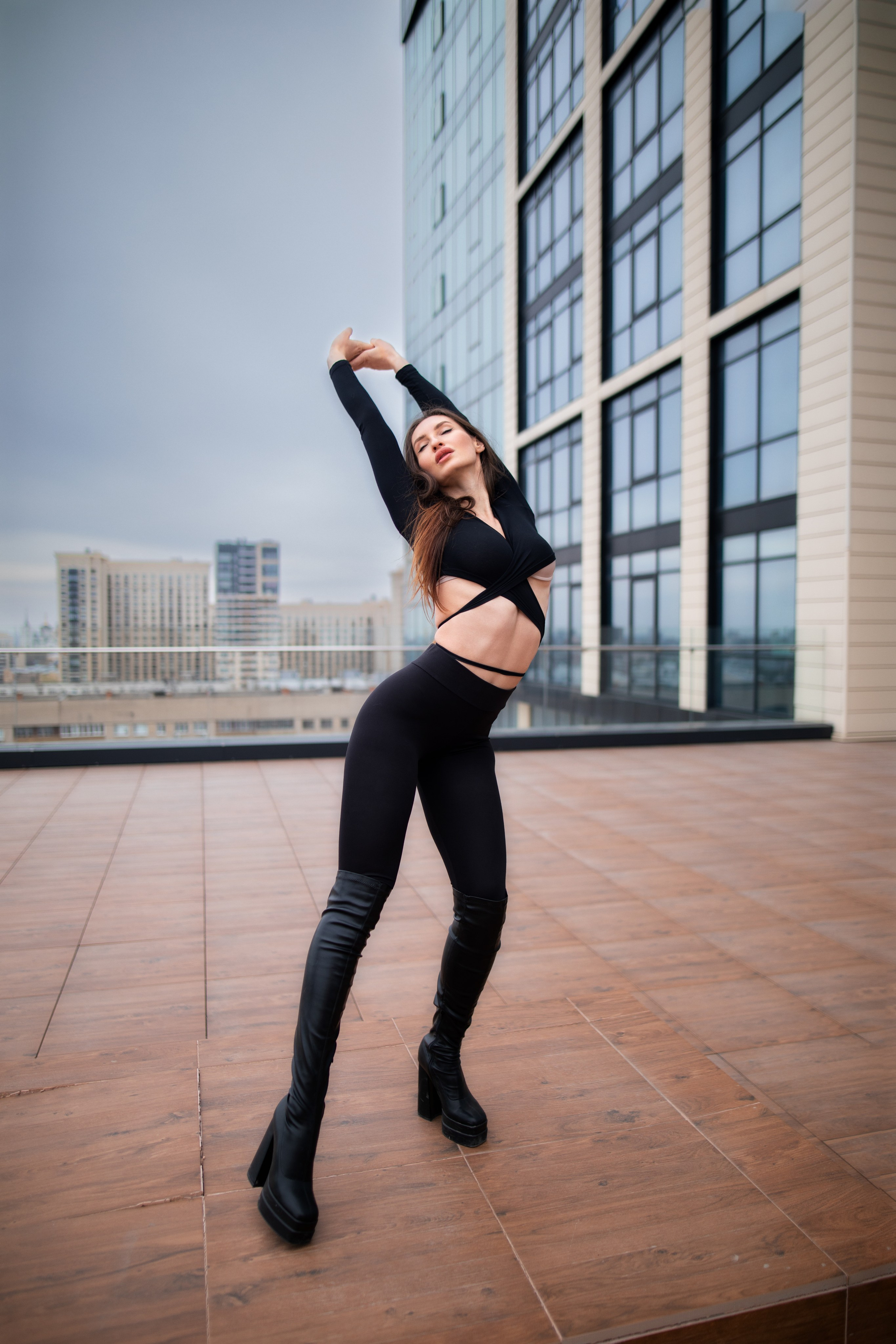 Фотосет с Викторией на крыше бизнес-центра в формате для «себя»