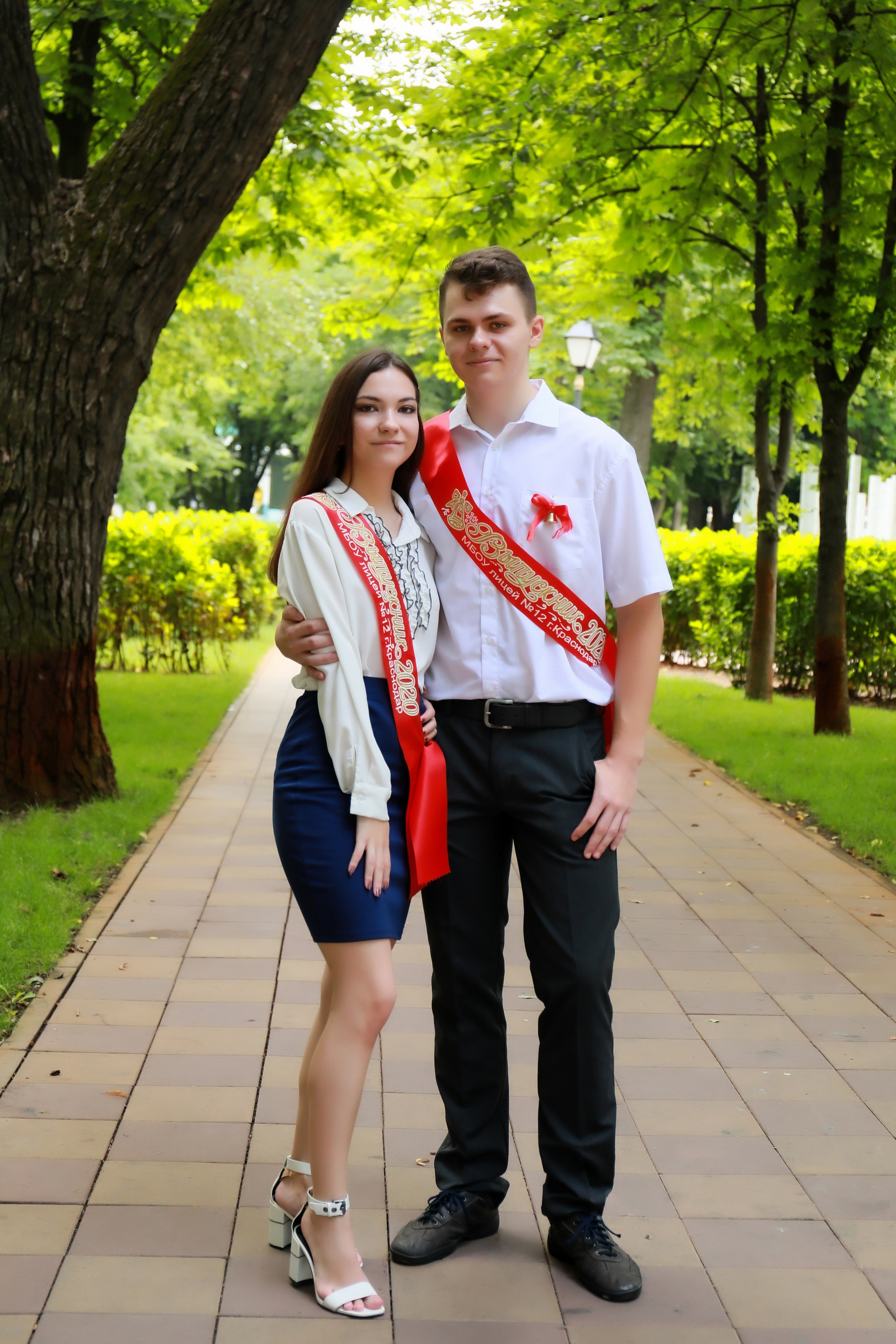 Вручение аттестатов (12 лицей). Детский семейный фотограф Краснодар