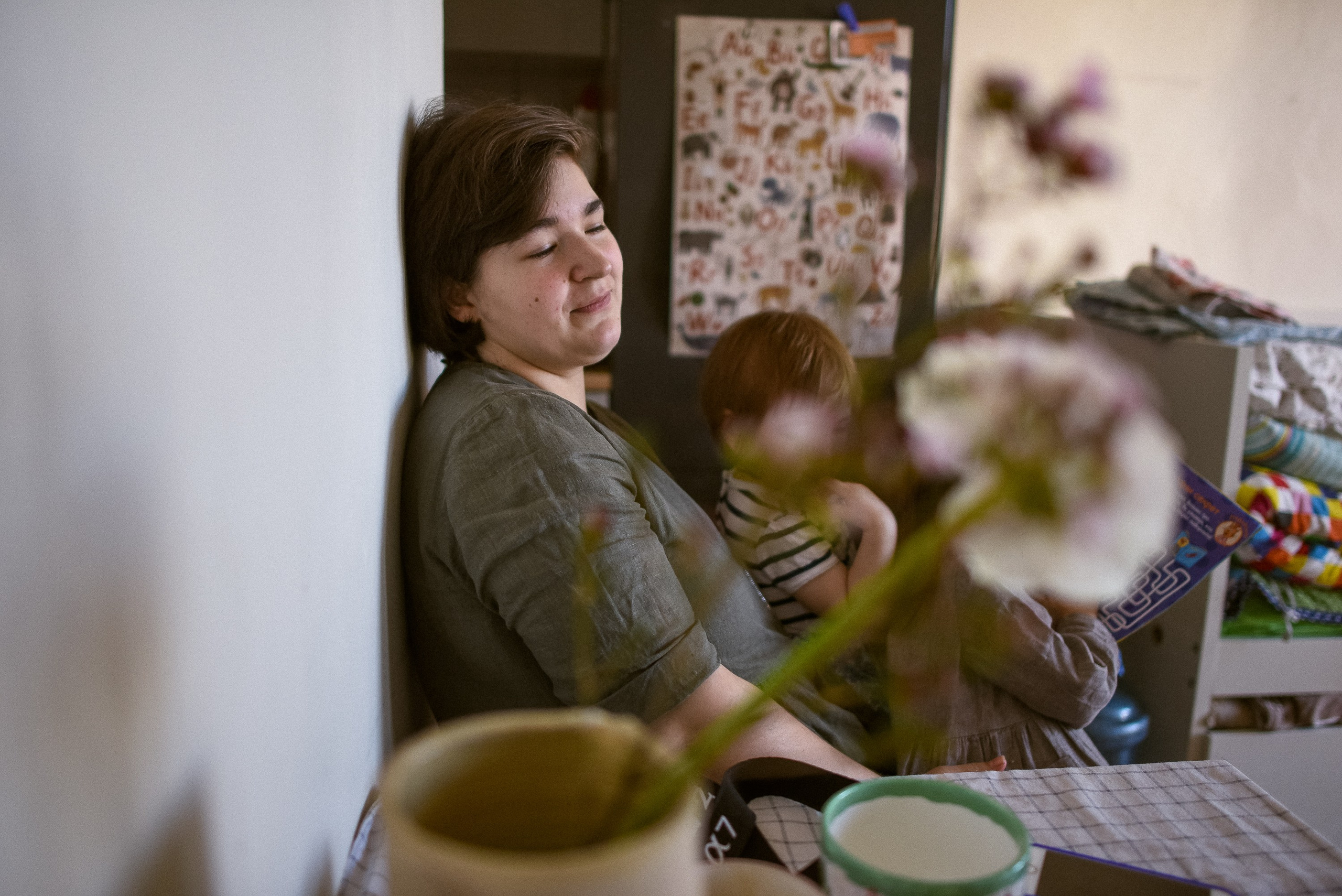 A Mom’s Day: The Everyday Hustle. Documentary family photography in Barcelona and beyond